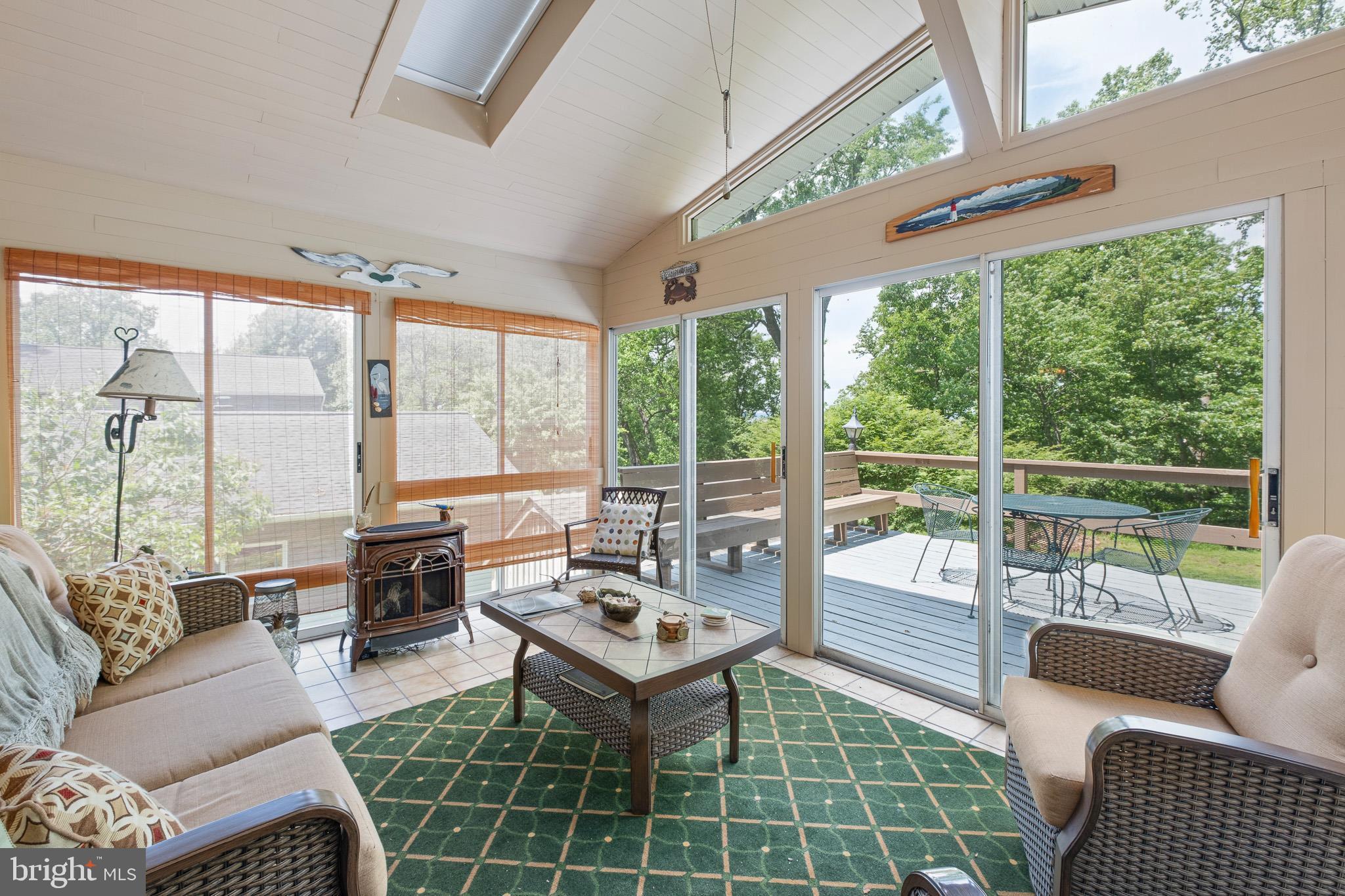 CHESAPEAKE ISLE - Residential