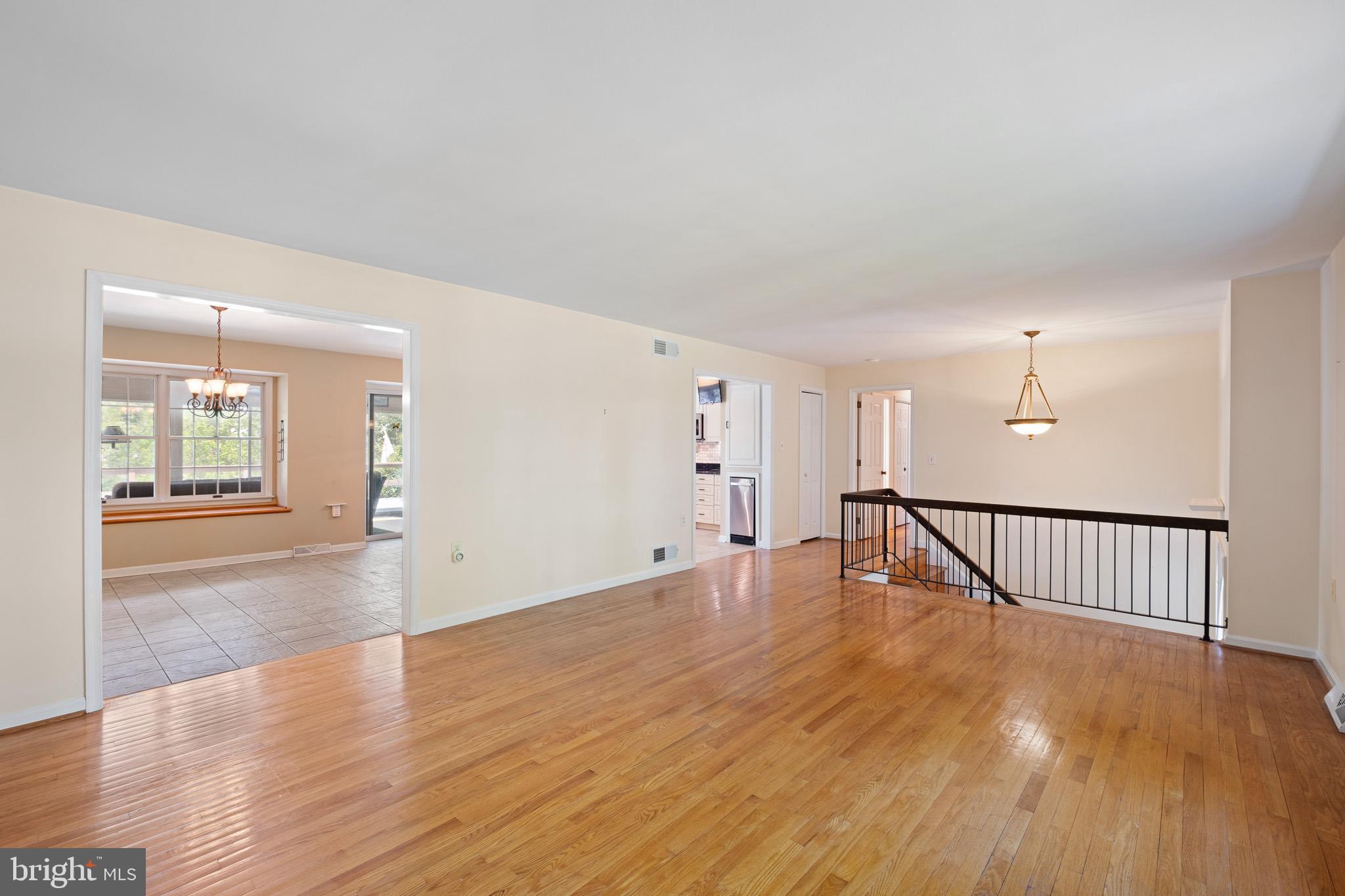 CHESAPEAKE ISLE - Residential