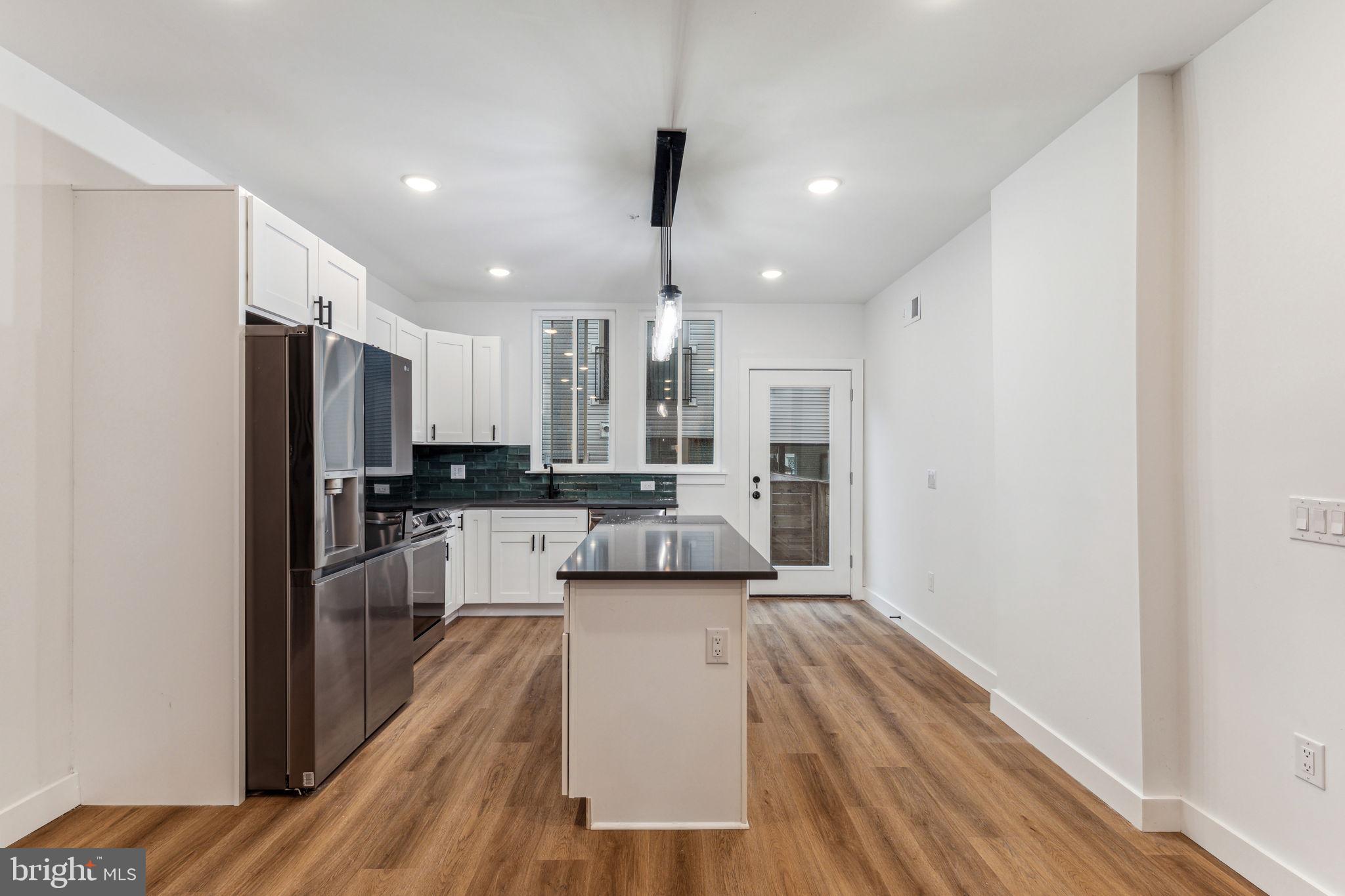 NORRIS SQUARE - Residential