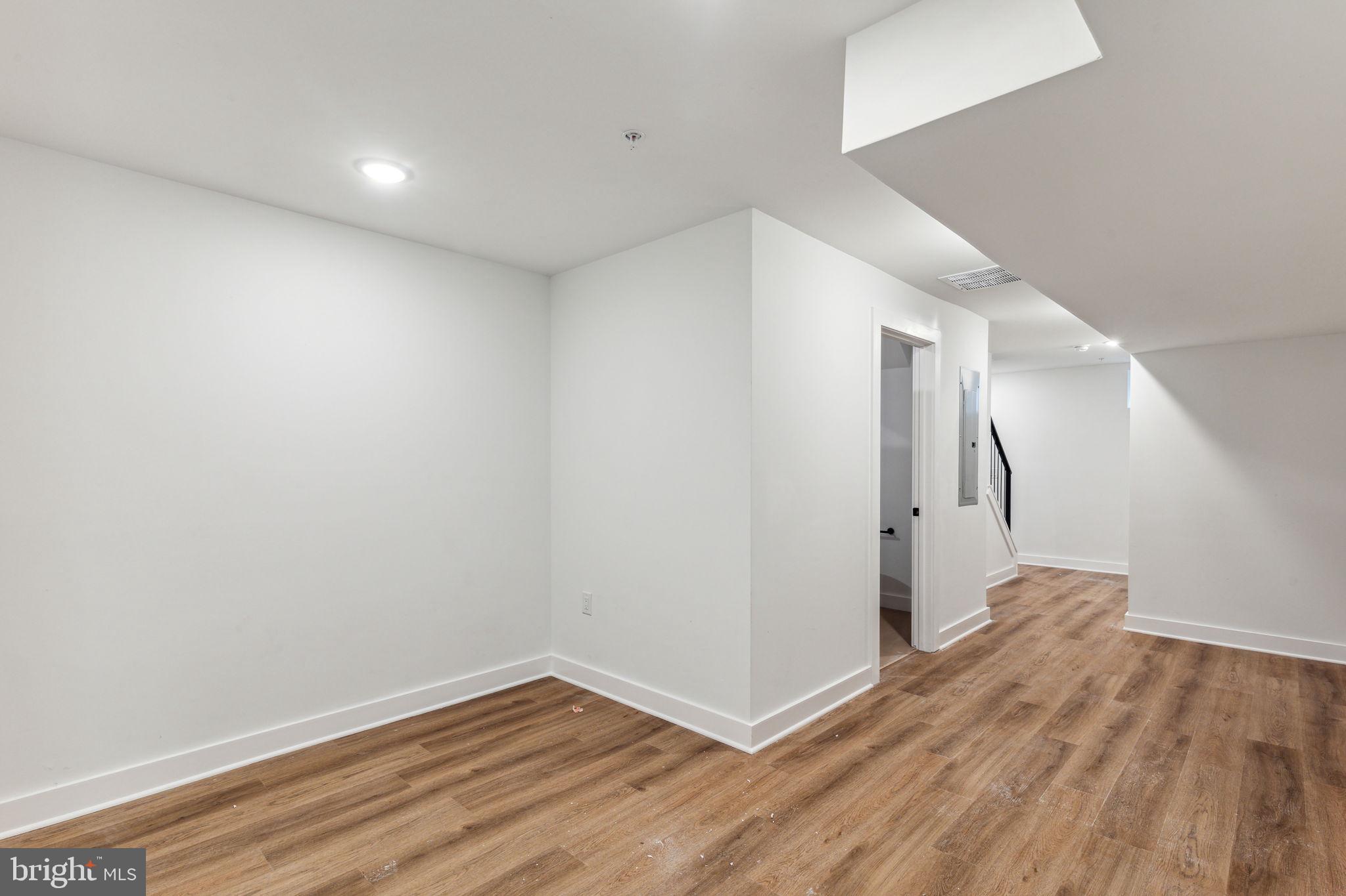 NORRIS SQUARE - Residential
