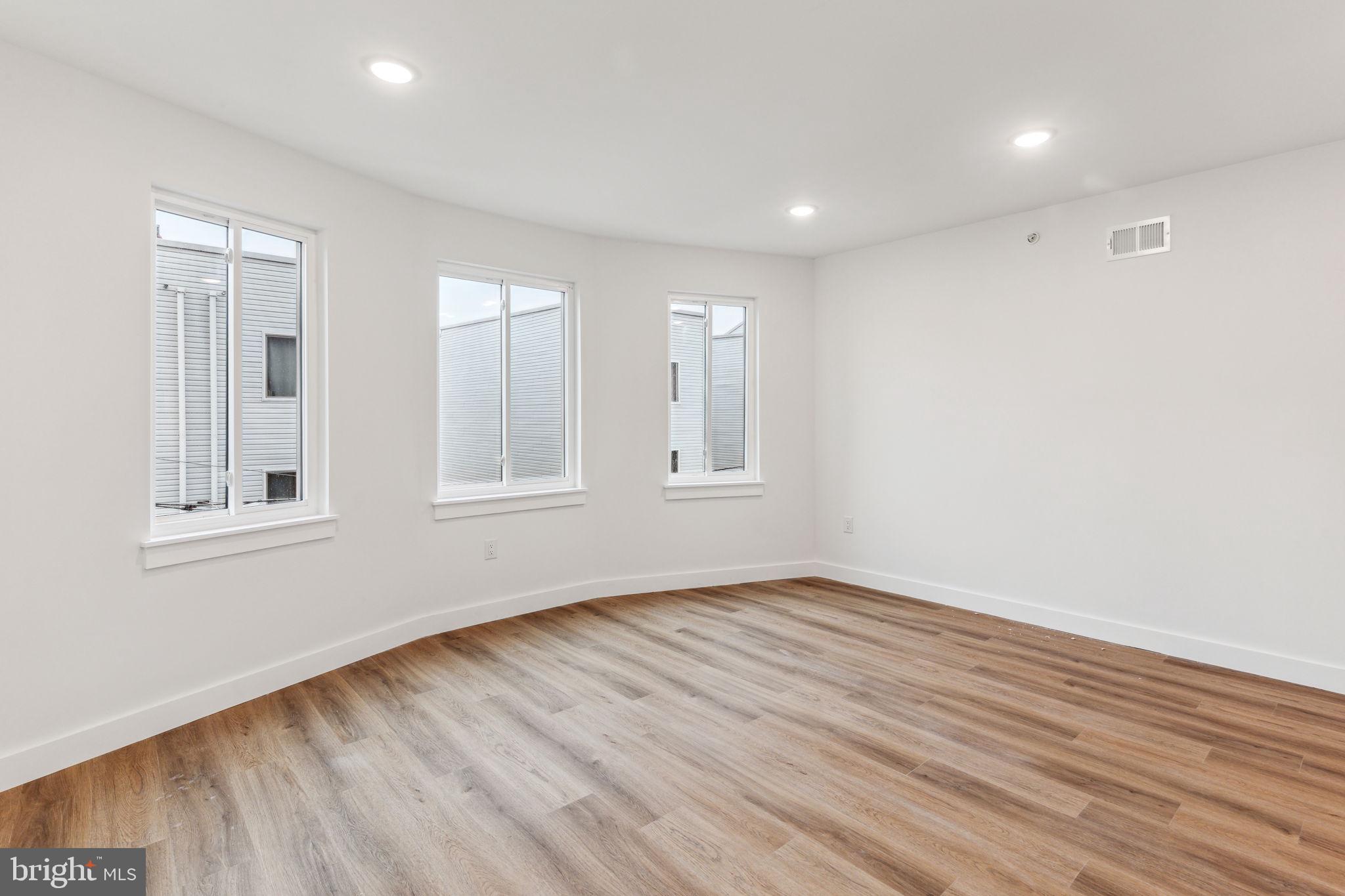 NORRIS SQUARE - Residential