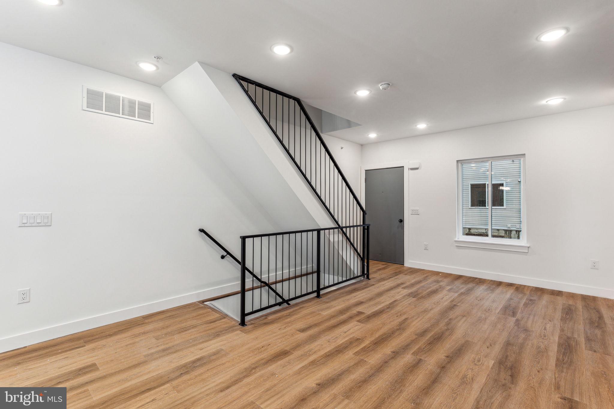 NORRIS SQUARE - Residential