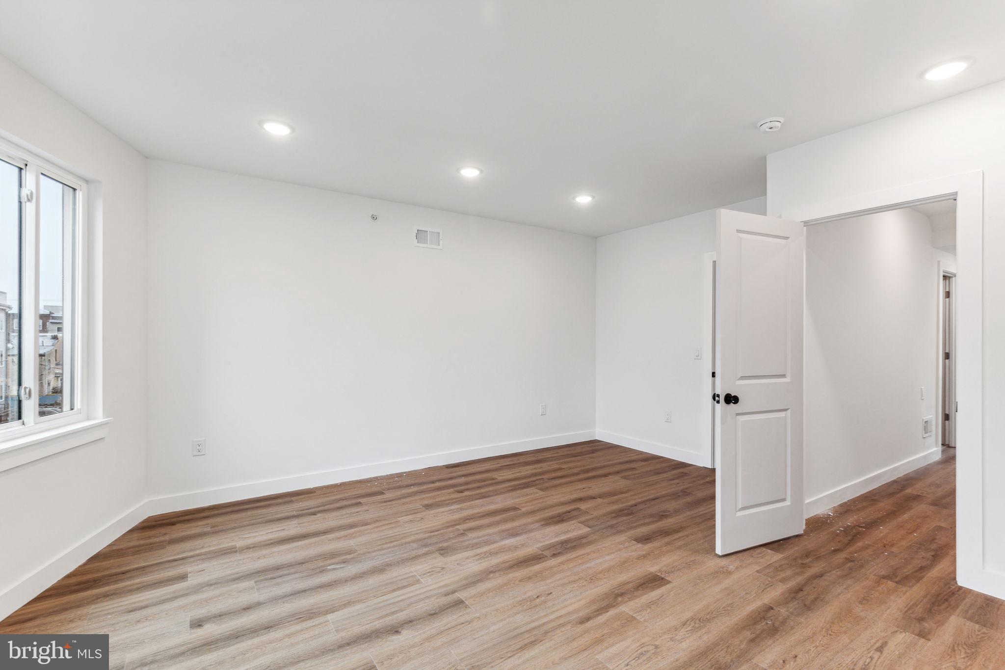 NORRIS SQUARE - Residential