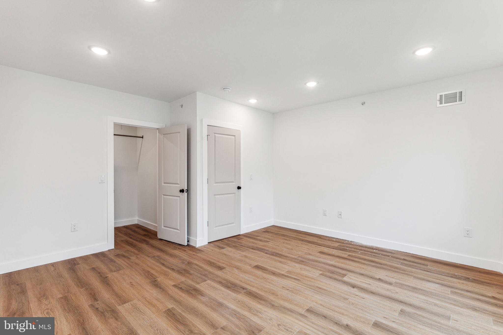 NORRIS SQUARE - Residential