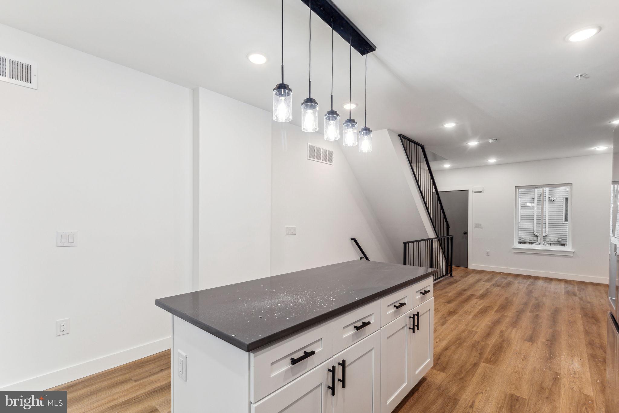 NORRIS SQUARE - Residential