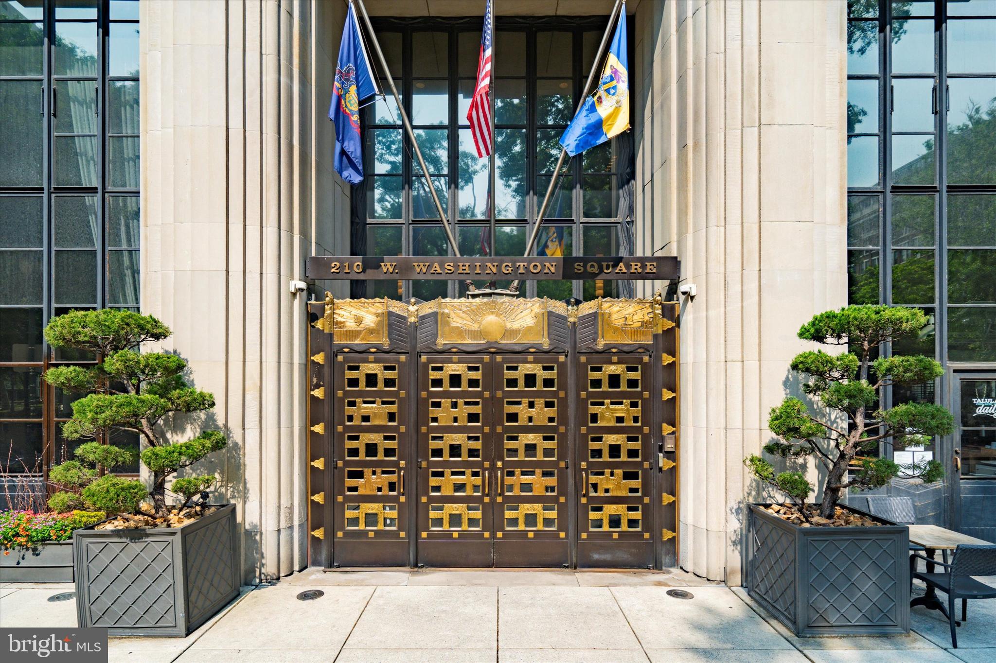 SOCIETY HILL - Residential