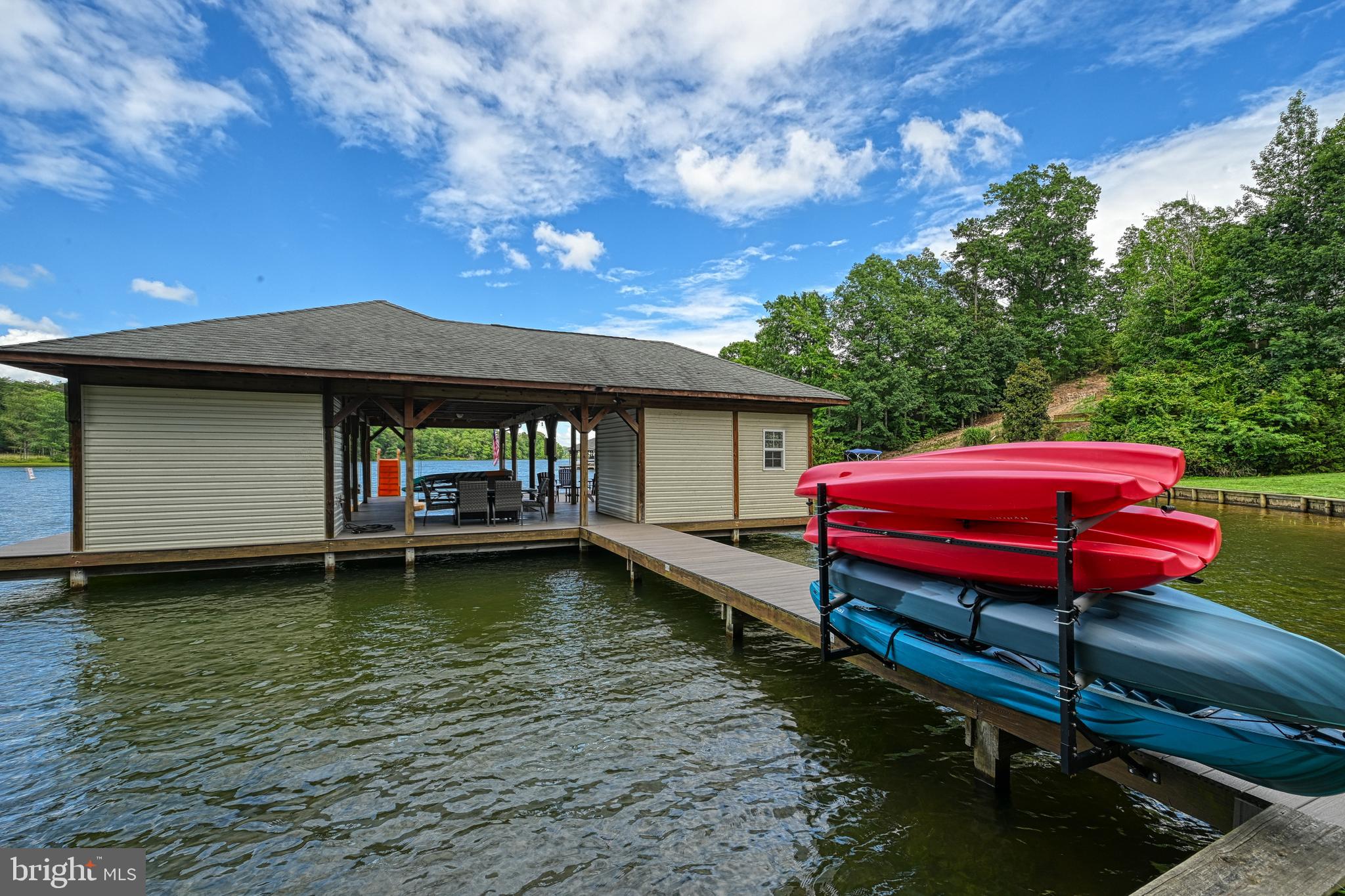MYSTIC POINTE - Residential