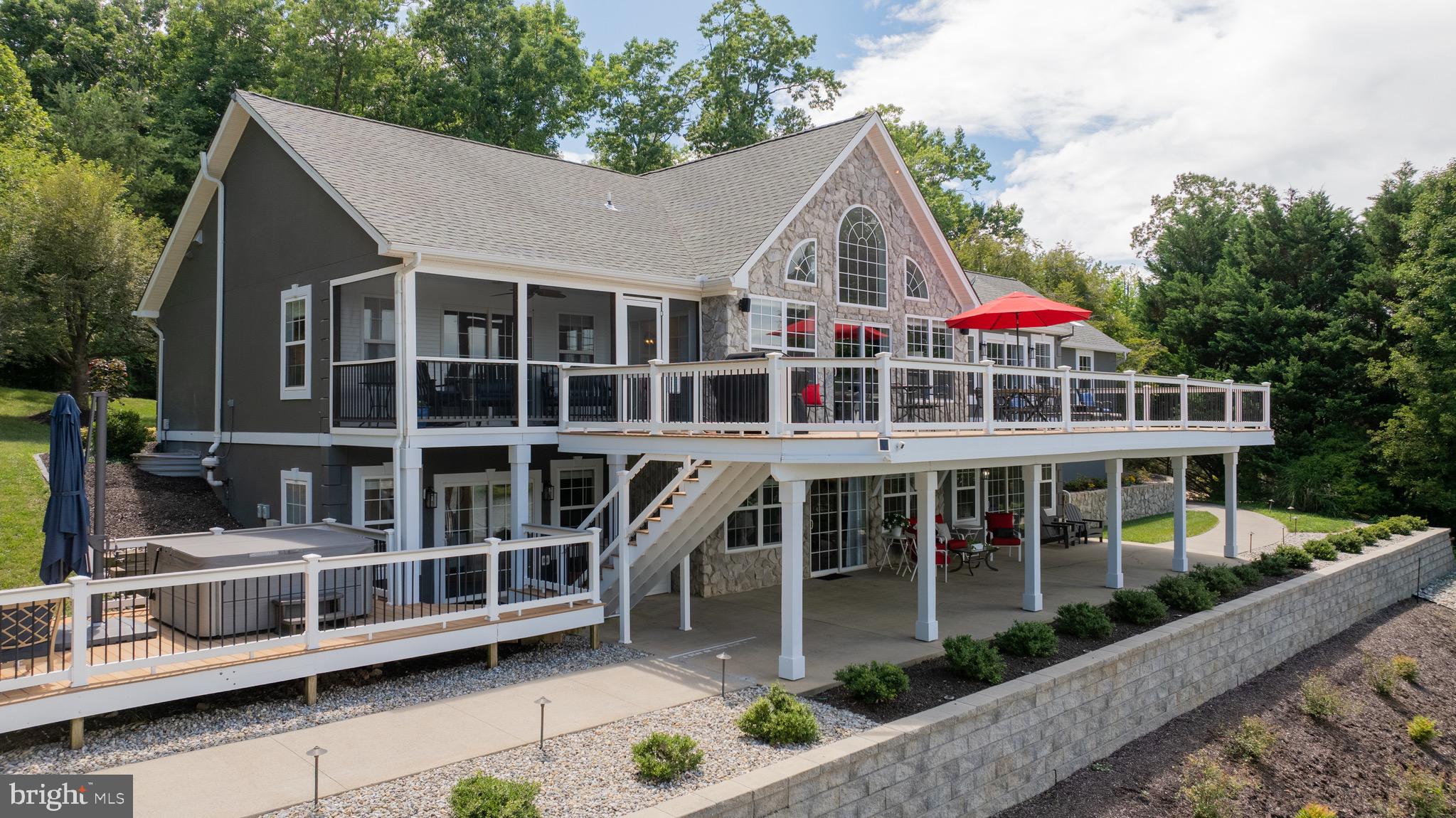 MYSTIC POINTE - Residential