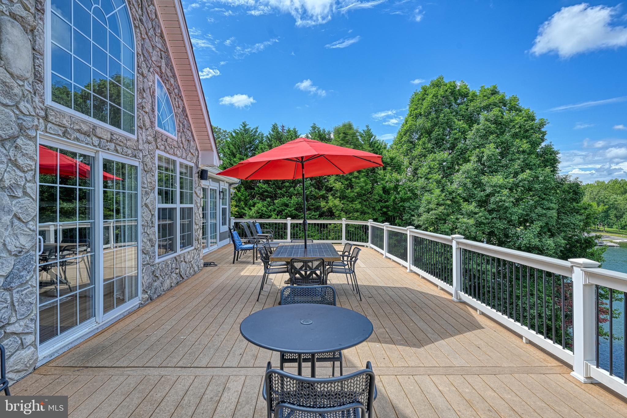 MYSTIC POINTE - Residential