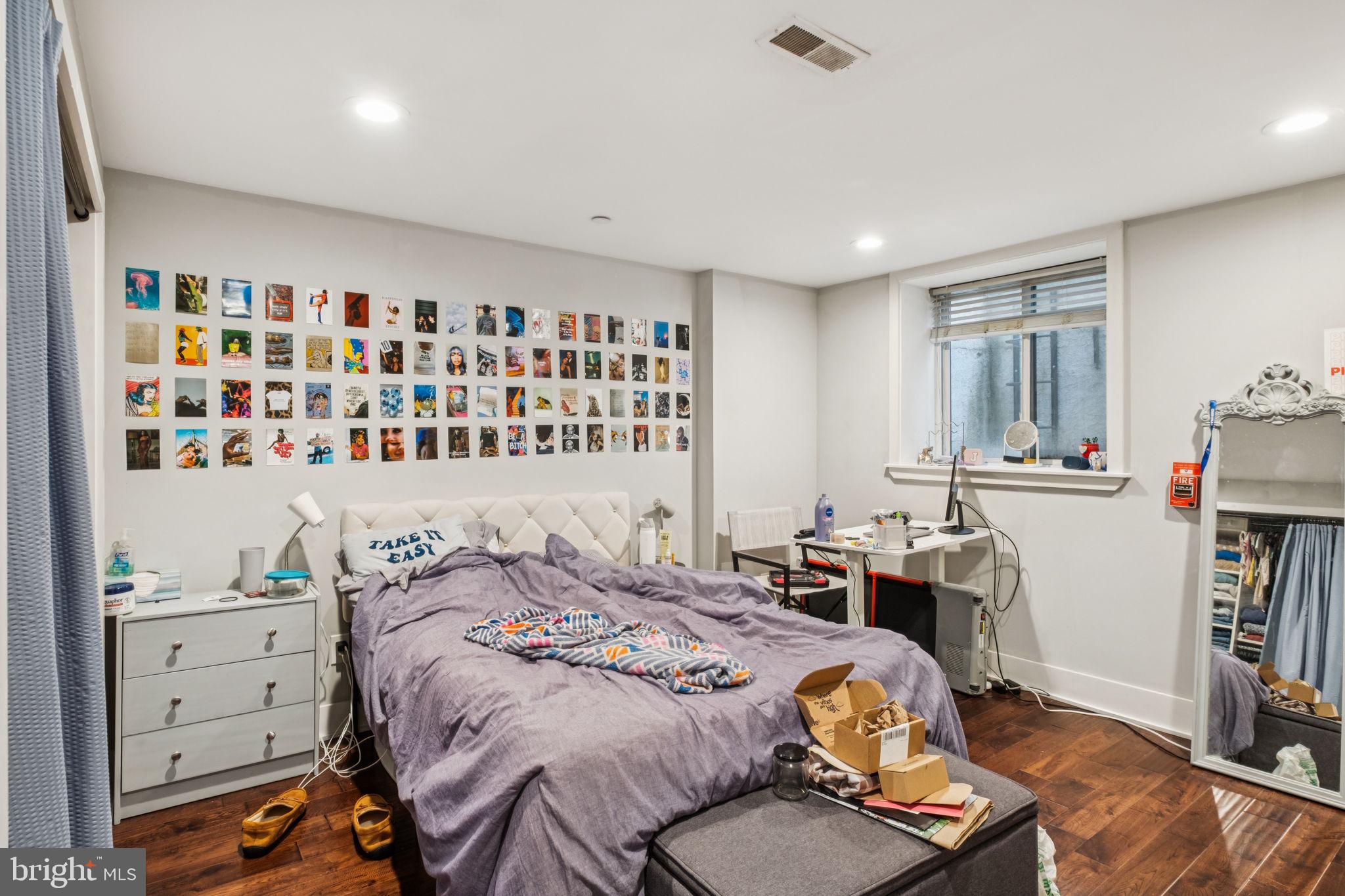 ART MUSEUM AREA - Residential Income
