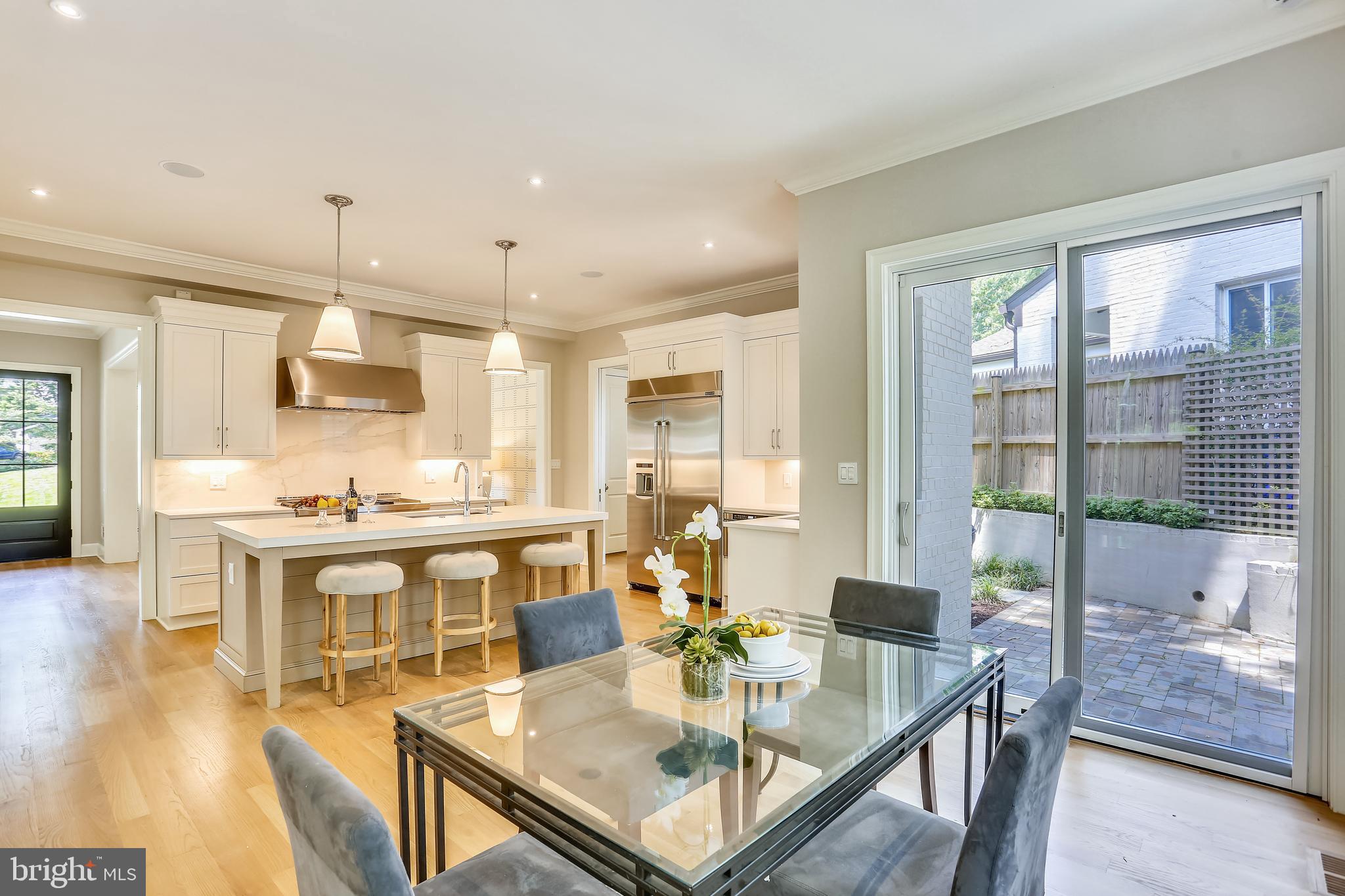 CHEVY CHASE - Residential