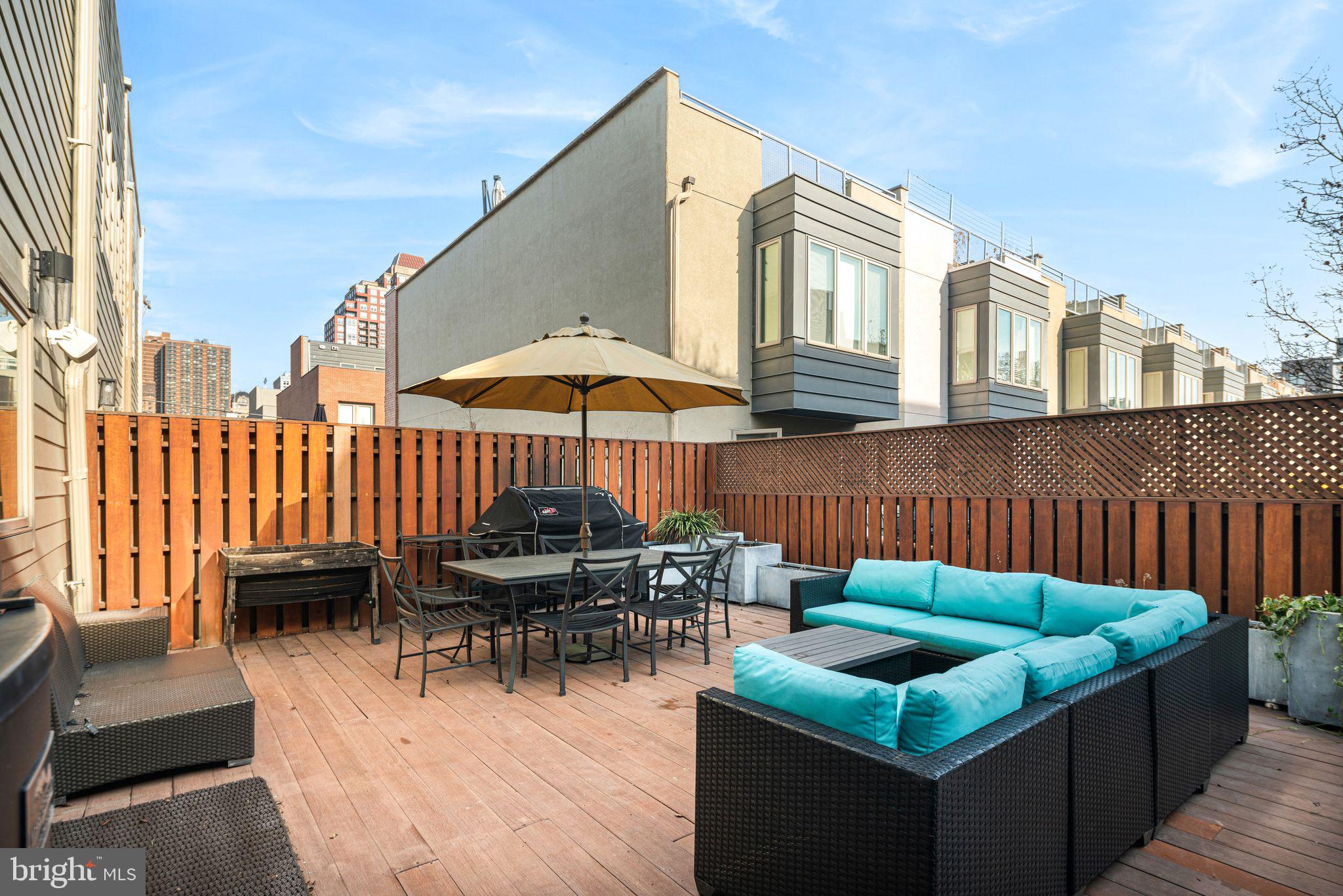AVENUE OF THE ARTS - Residential