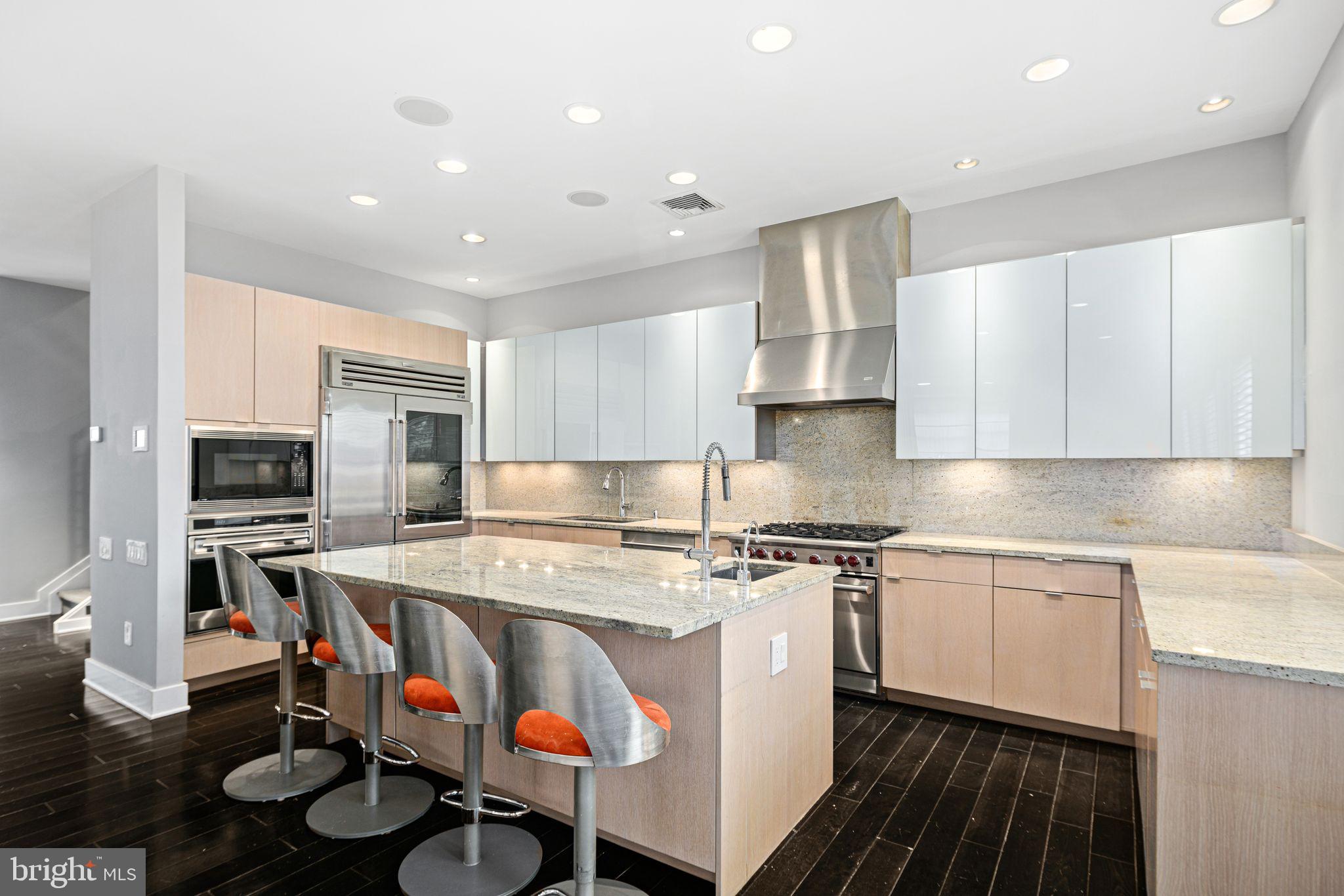 AVENUE OF THE ARTS - Residential