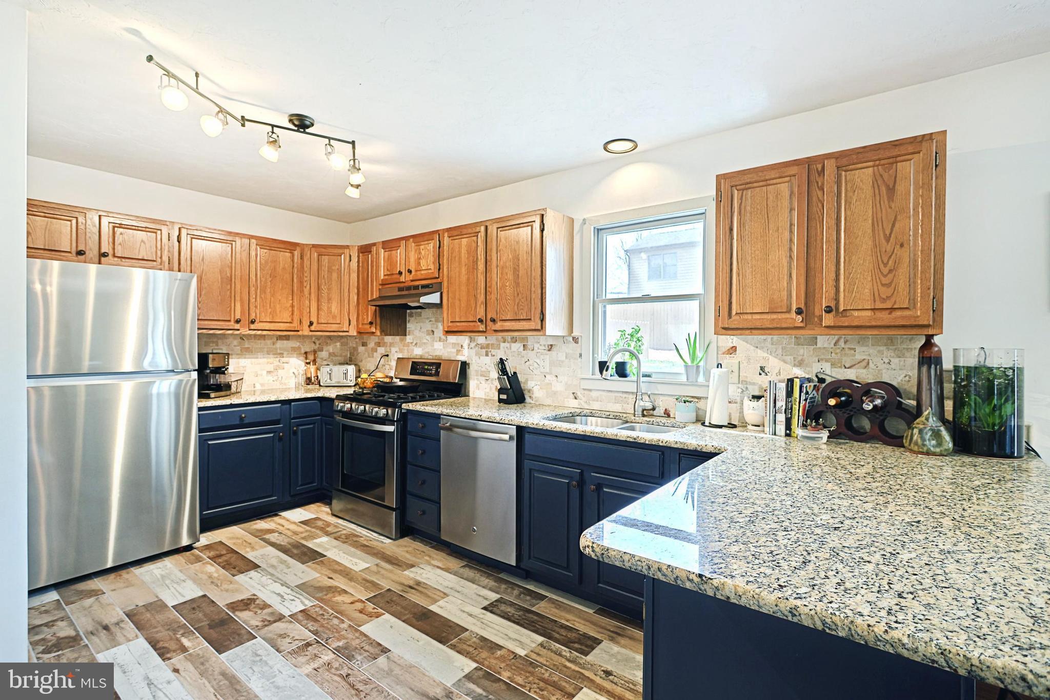 WESTVIEW MANOR - Residential