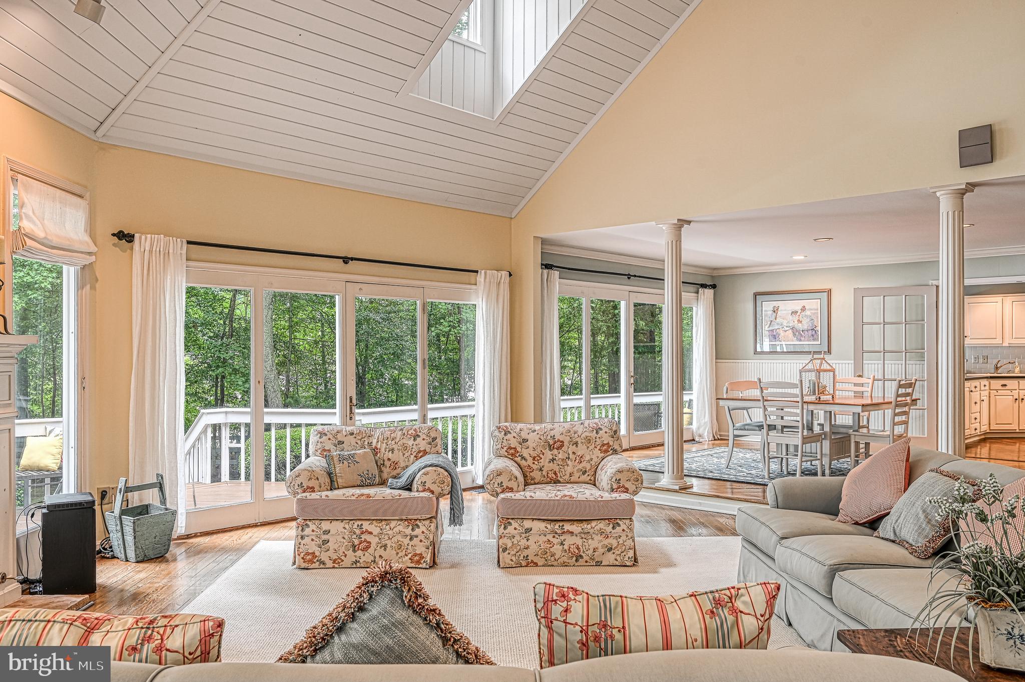 FOXWOOD MANOR - Residential