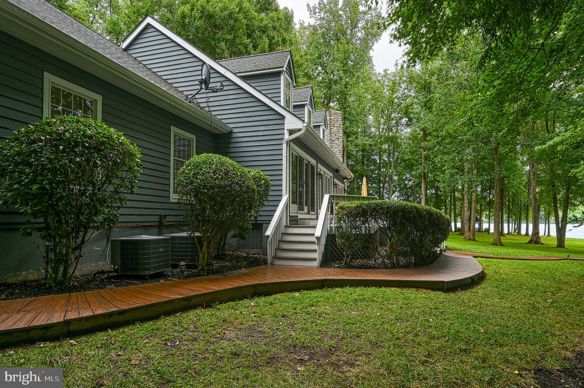 FOXWOOD MANOR - Residential