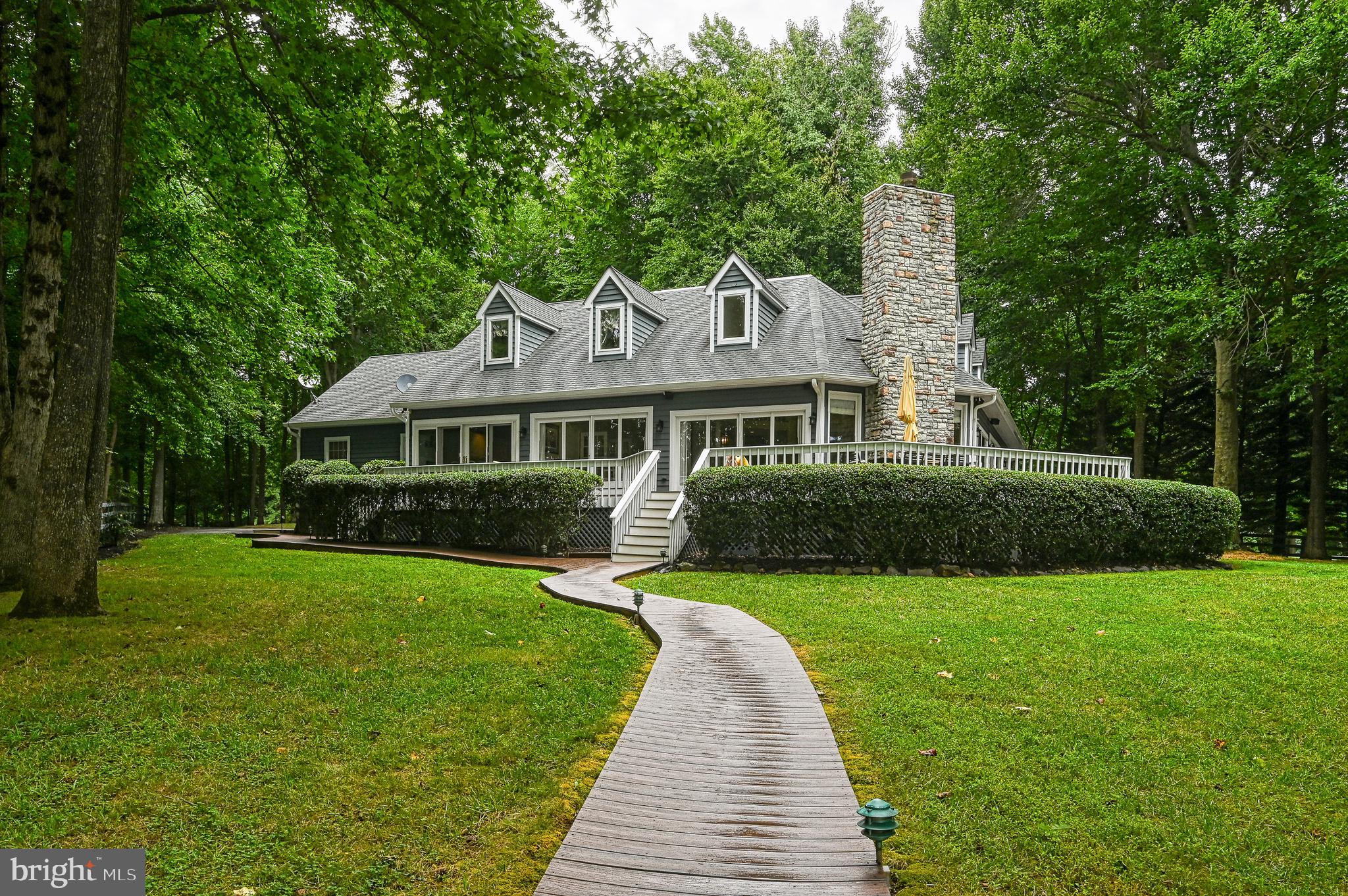 FOXWOOD MANOR - Residential
