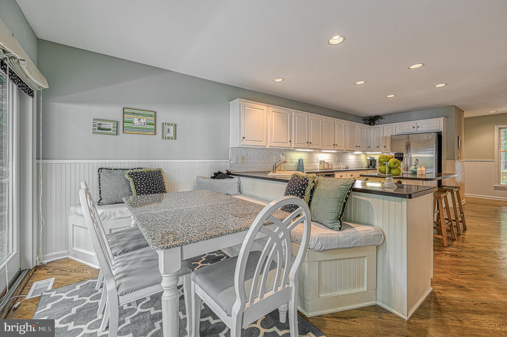 FOXWOOD MANOR - Residential