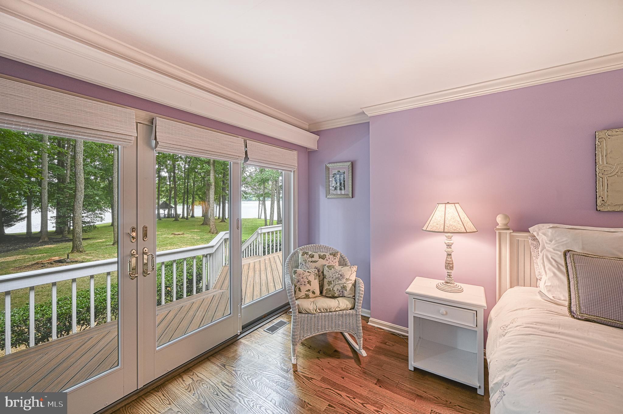 FOXWOOD MANOR - Residential