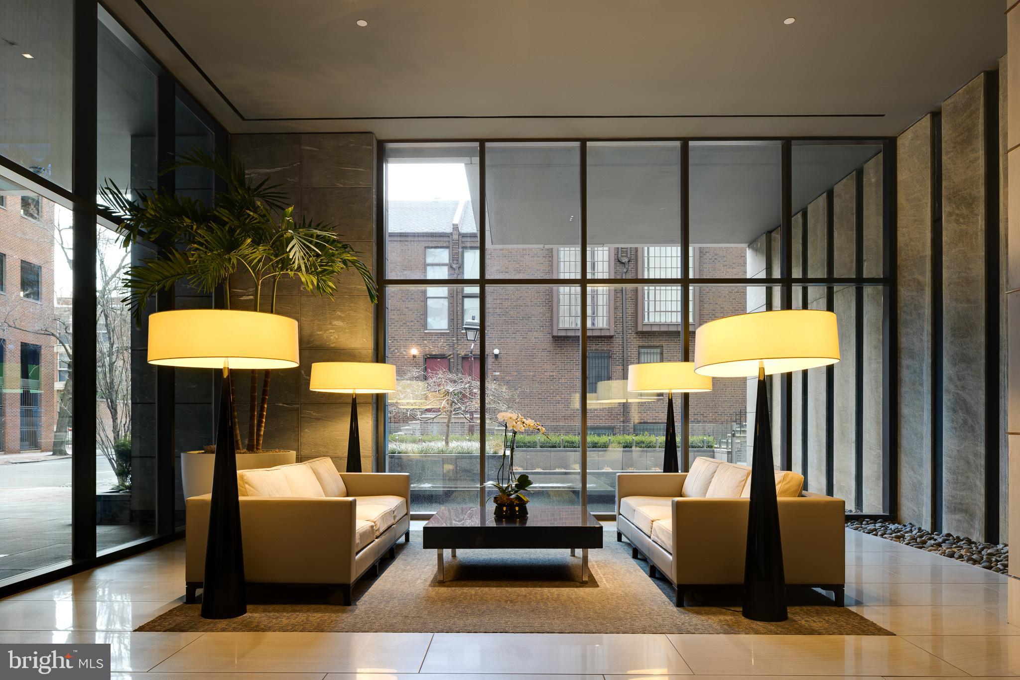 WASHINGTON SQ - Residential