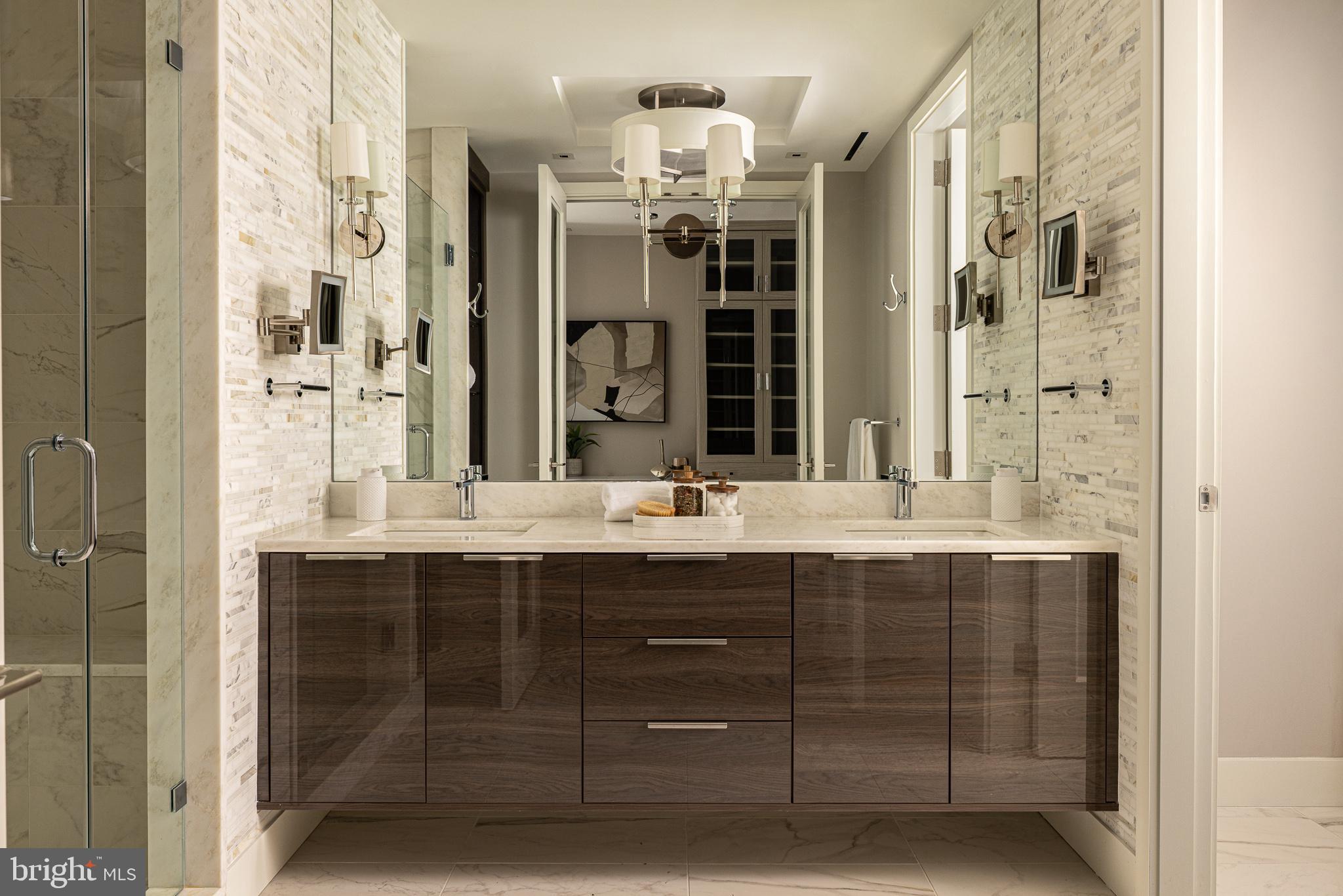 WASHINGTON SQ - Residential