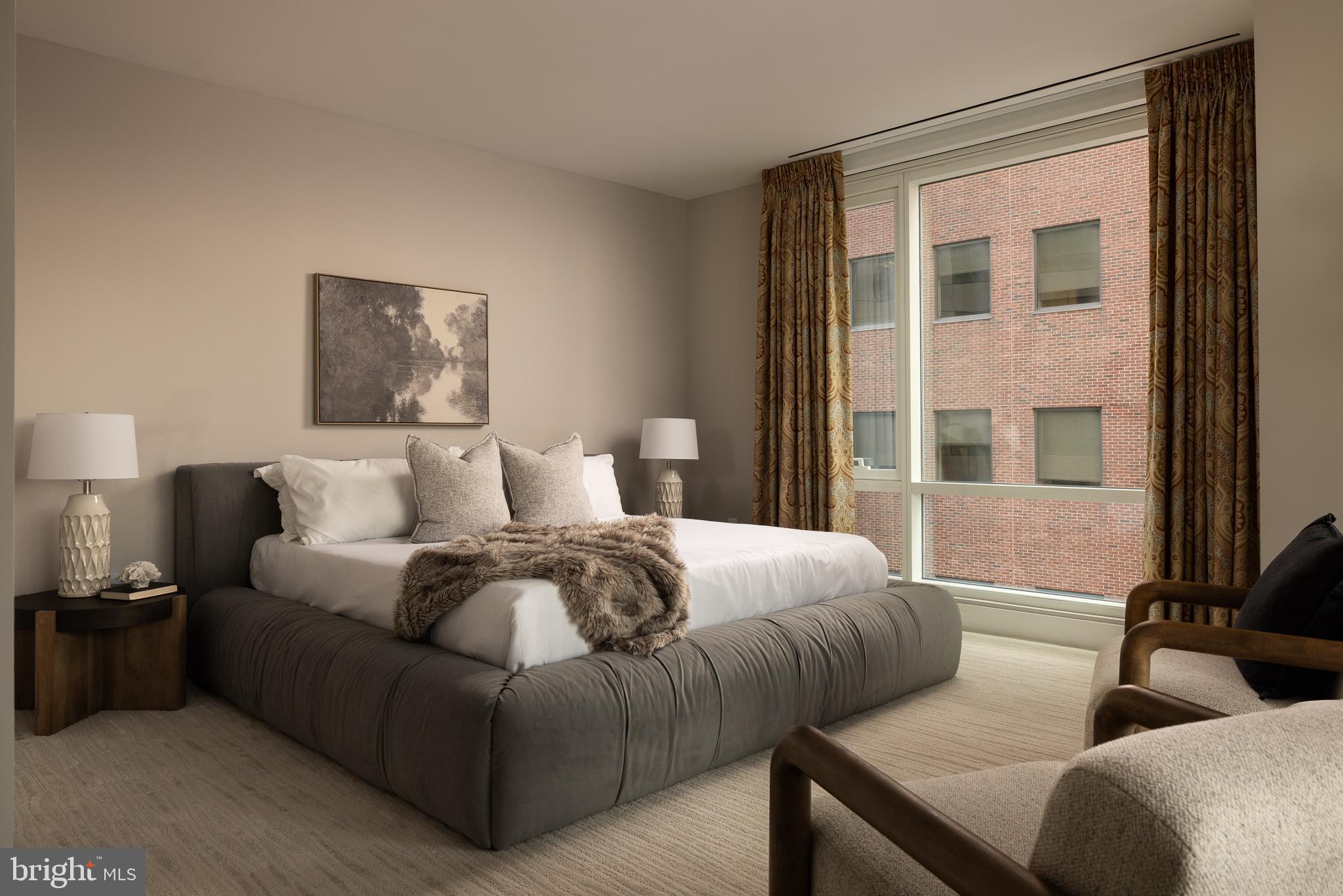 WASHINGTON SQ - Residential
