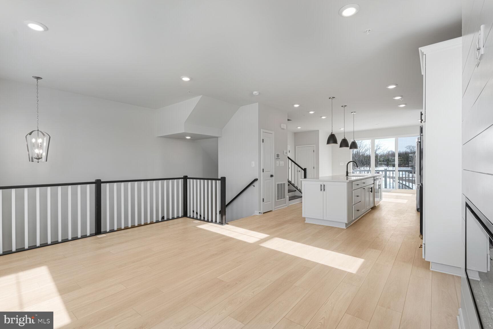 TUSCARORA CREEK - Residential