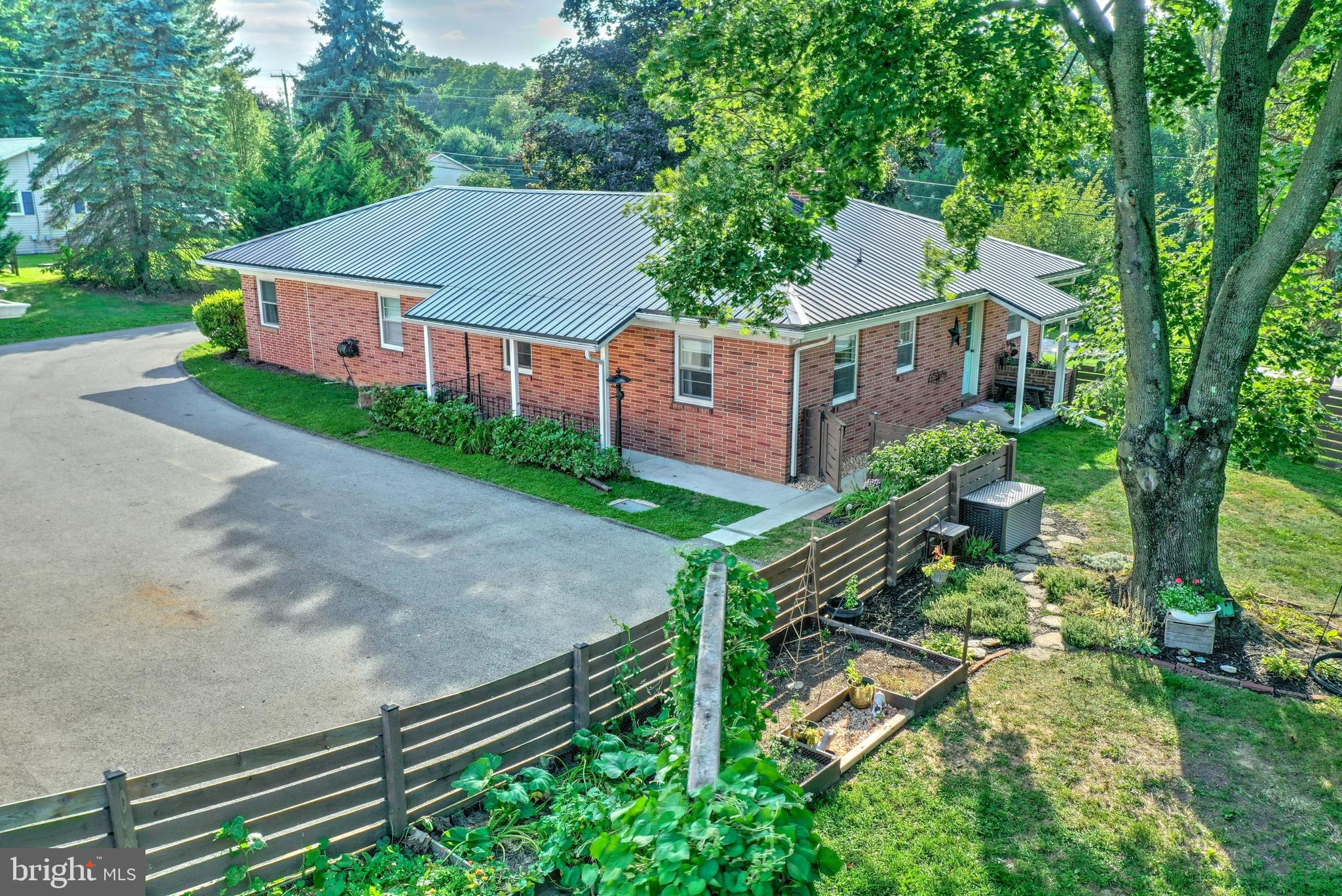 SNYDER CORNER - Residential