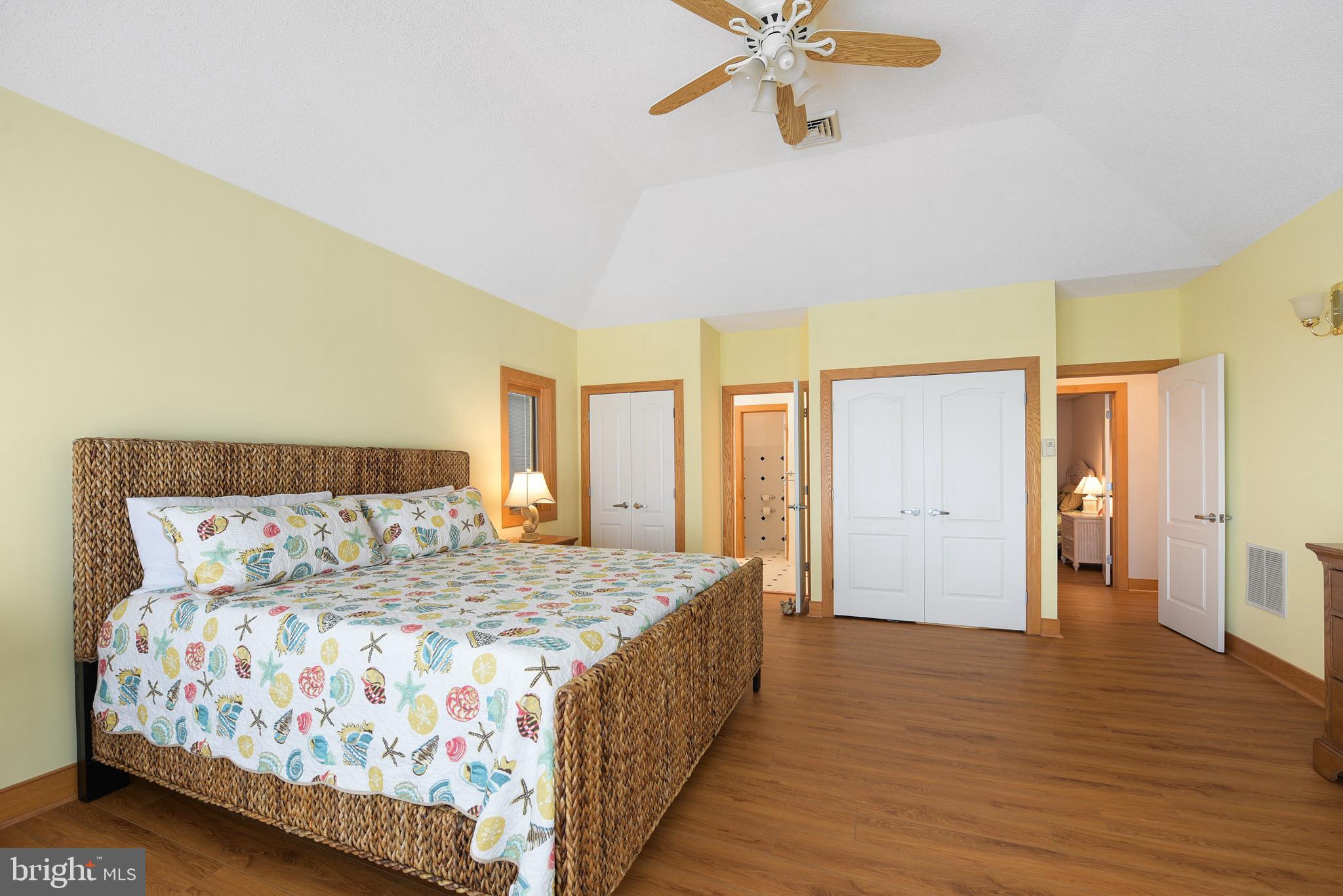 BACK BAY COVE - Residential
