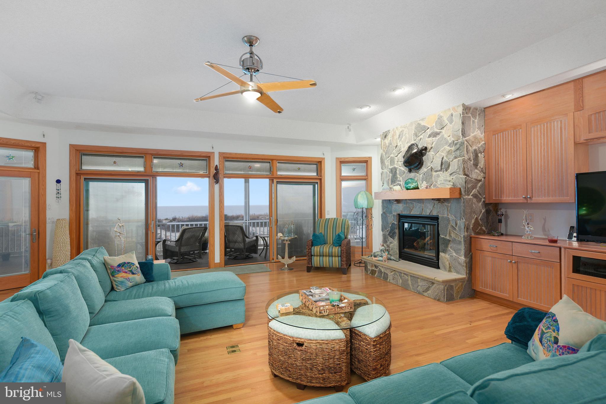 BACK BAY COVE - Residential