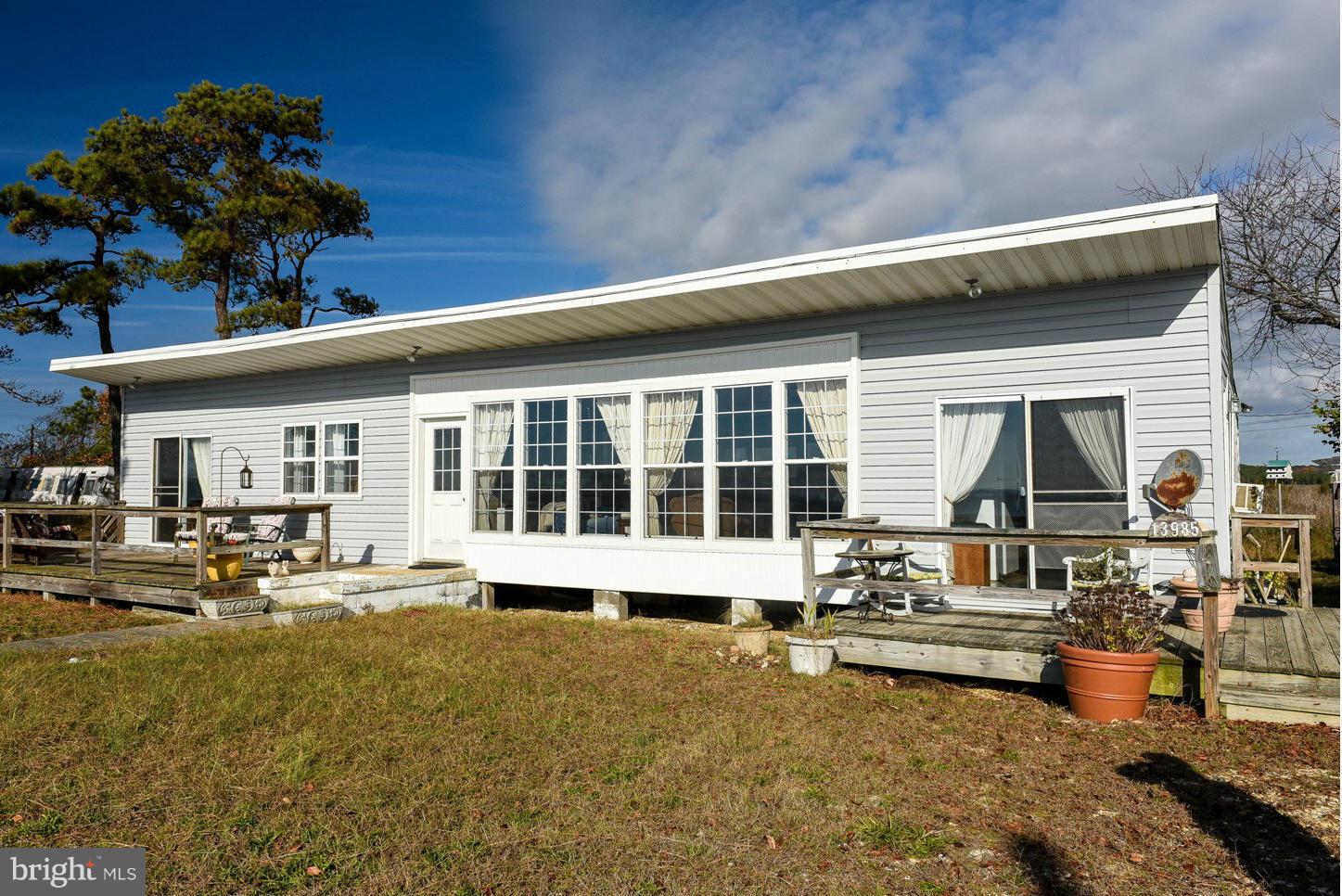 CORNFIELD HARBOR - Residential