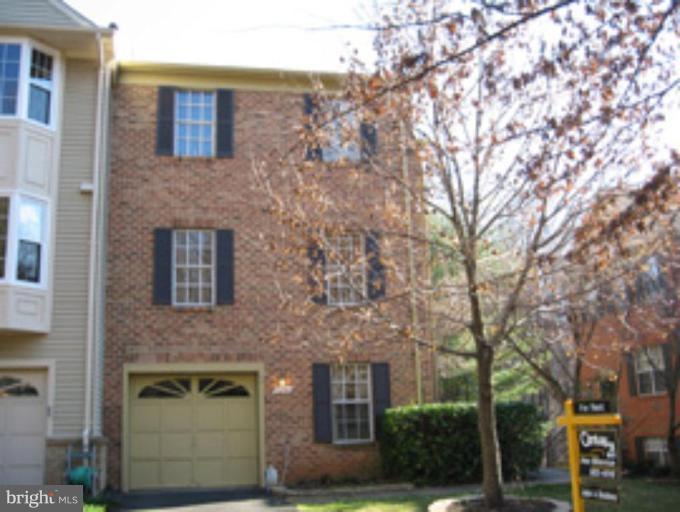 HUNTER VILLAGE - Residential Lease