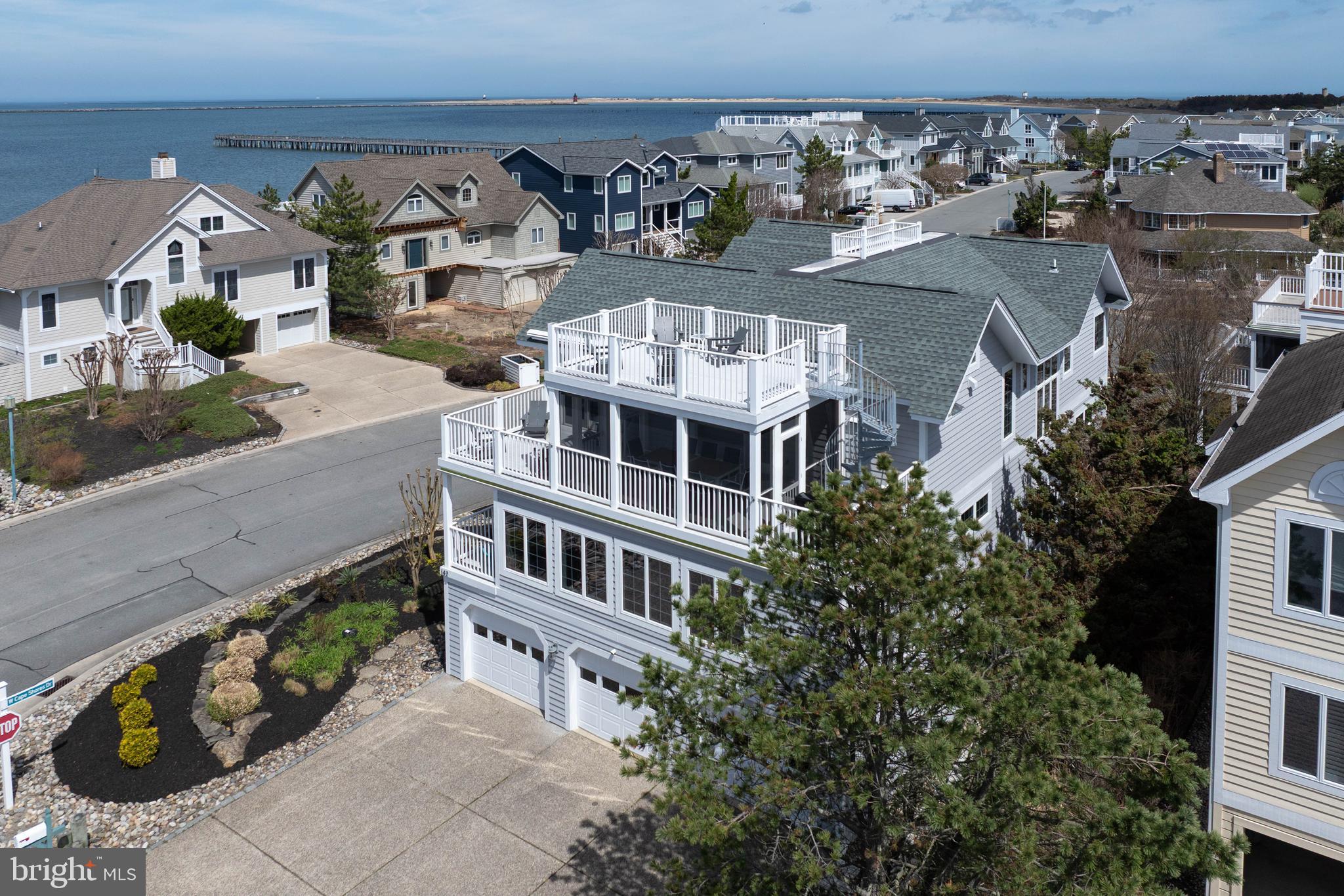 CAPE SHORES - Residential