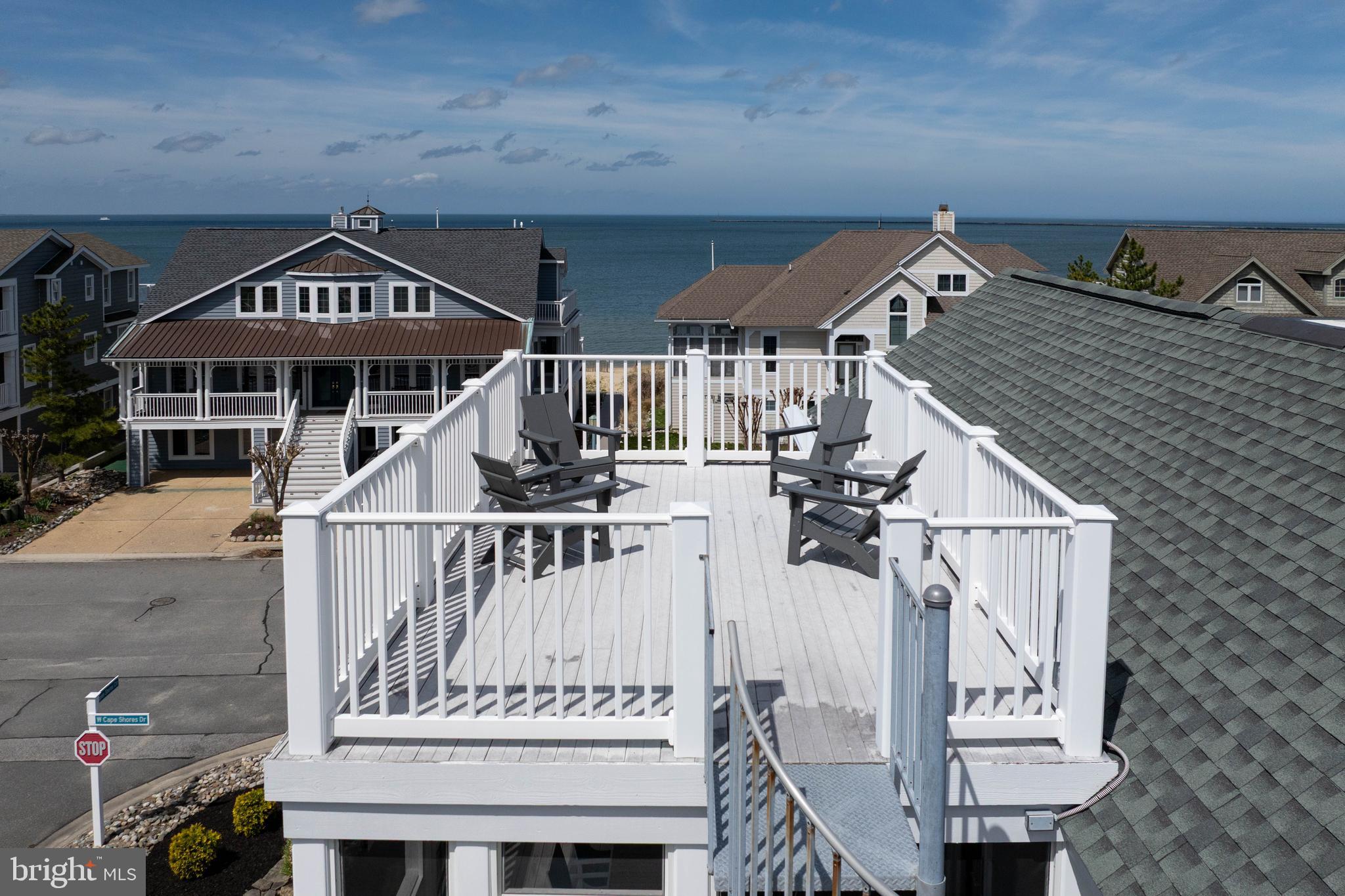 CAPE SHORES - Residential