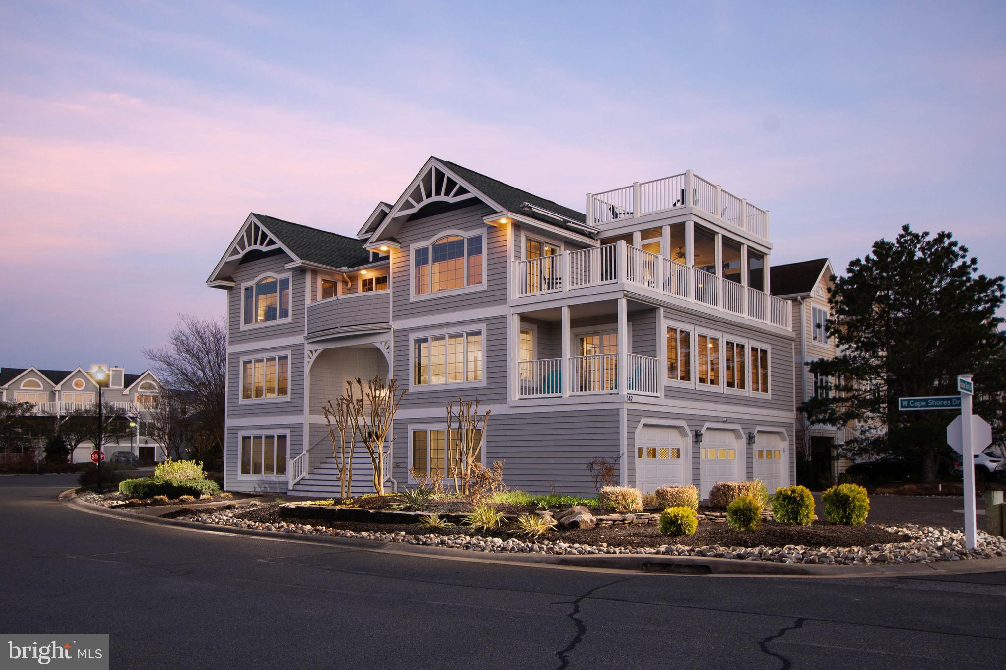 CAPE SHORES - Residential