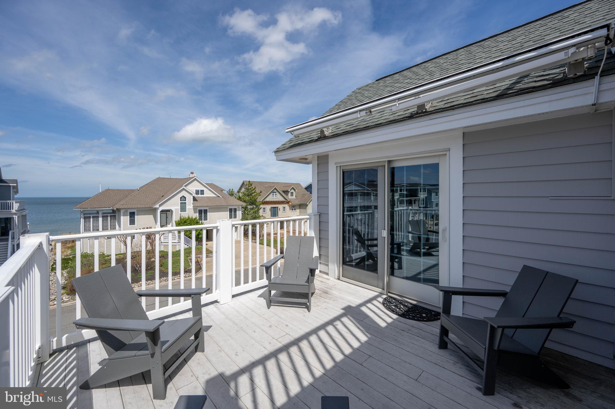CAPE SHORES - Residential
