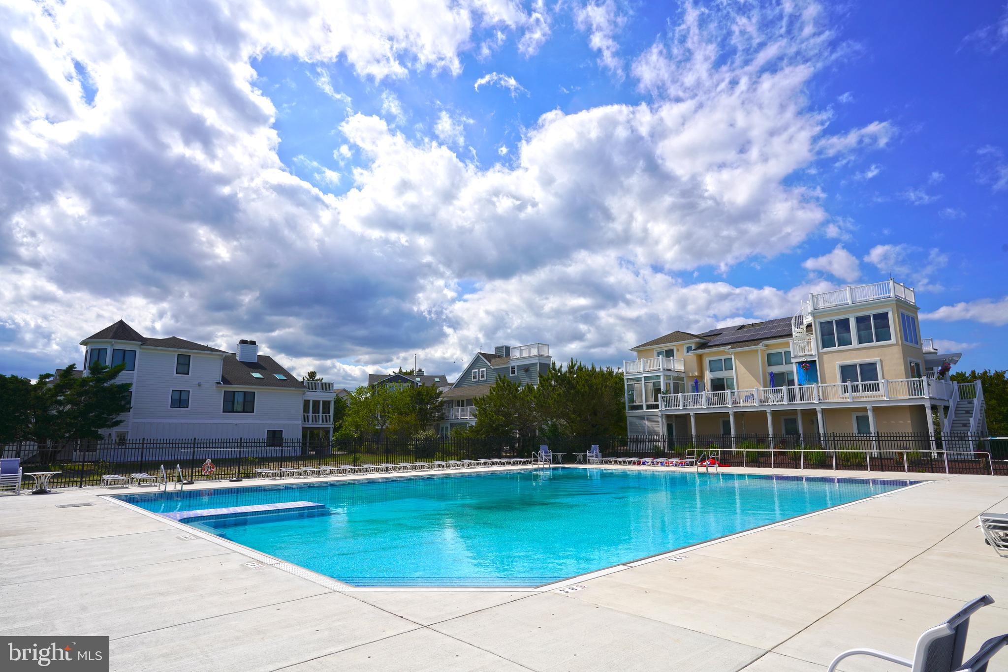 CAPE SHORES - Residential