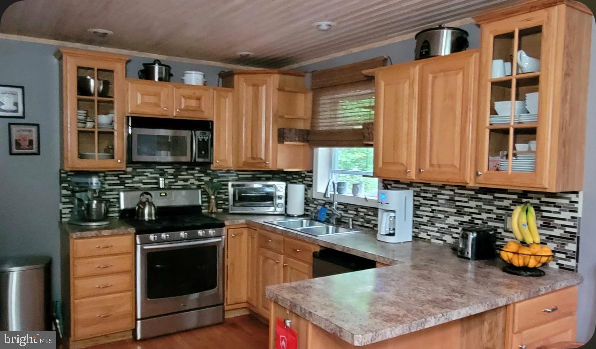 BEECH MOUNTAIN LAKES - Residential
