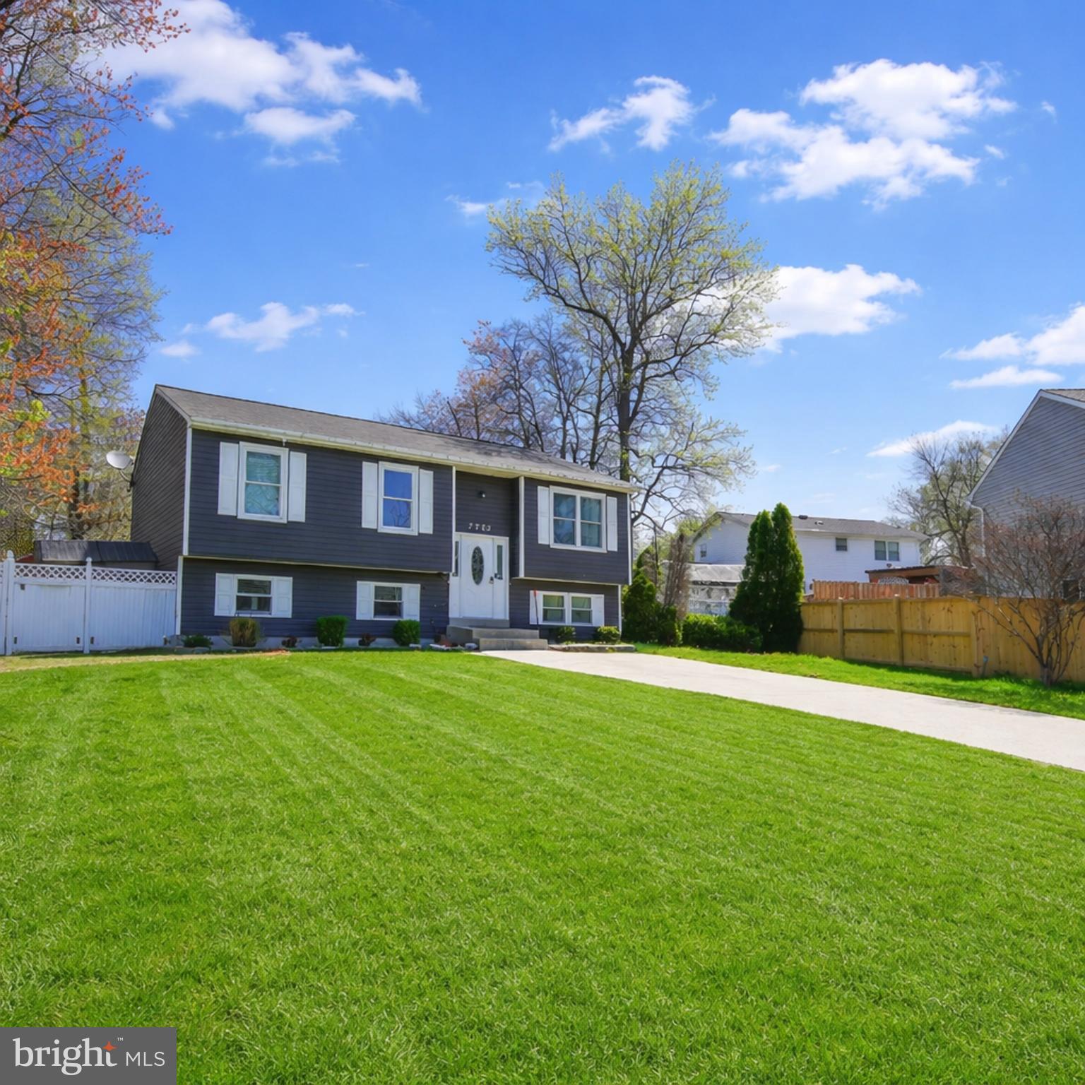 SHANNON SQUARE - Residential