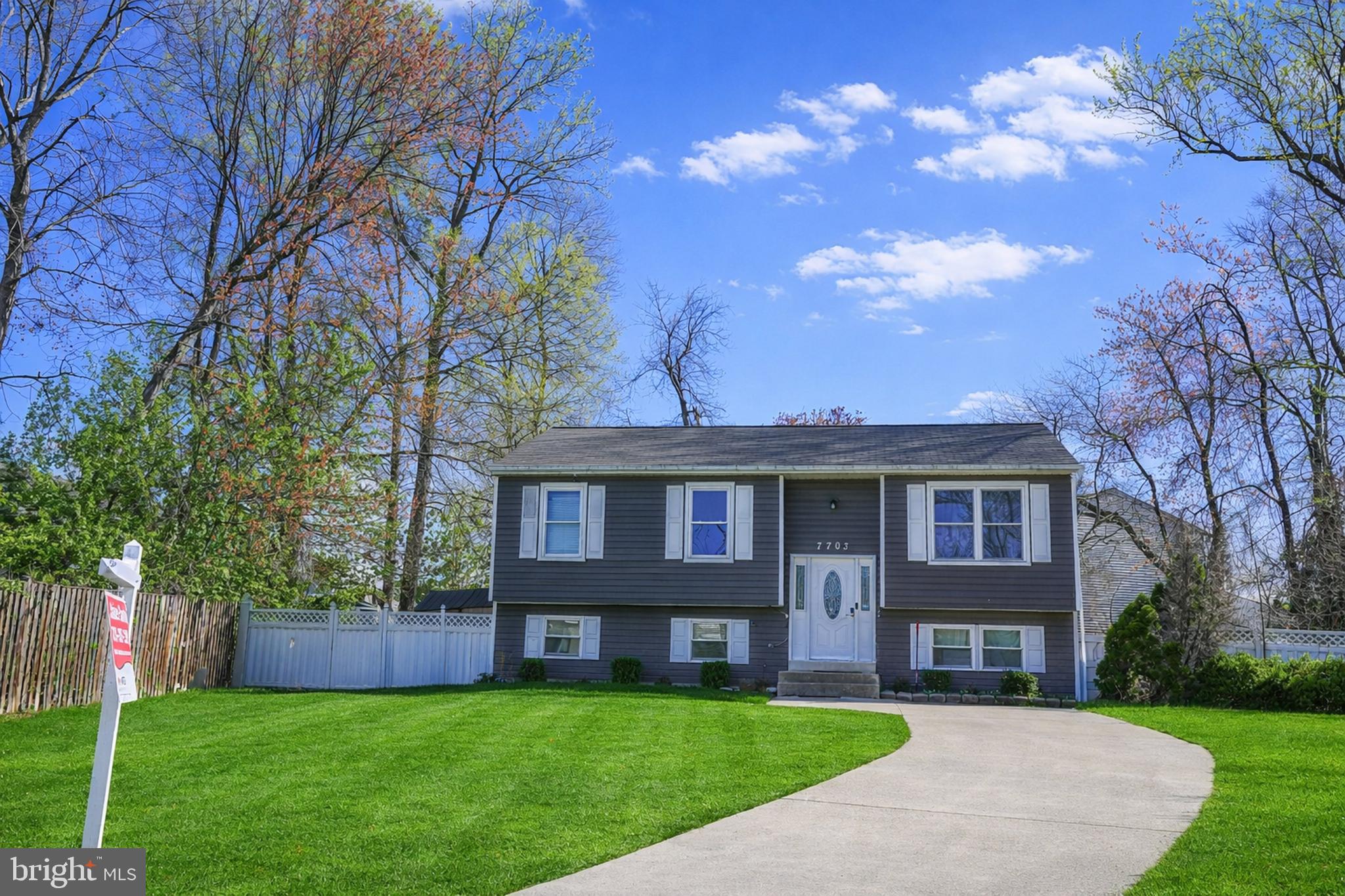 SHANNON SQUARE - Residential