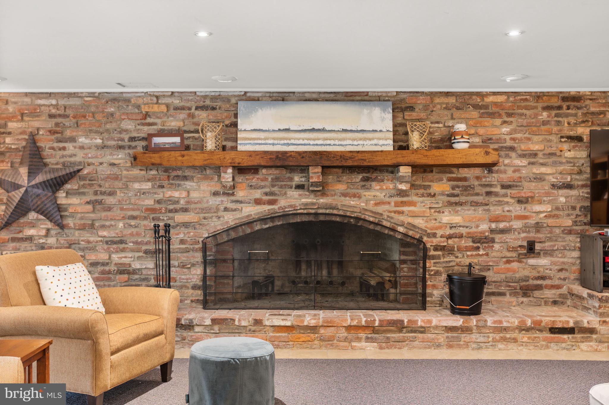 FOX HILLS - Residential