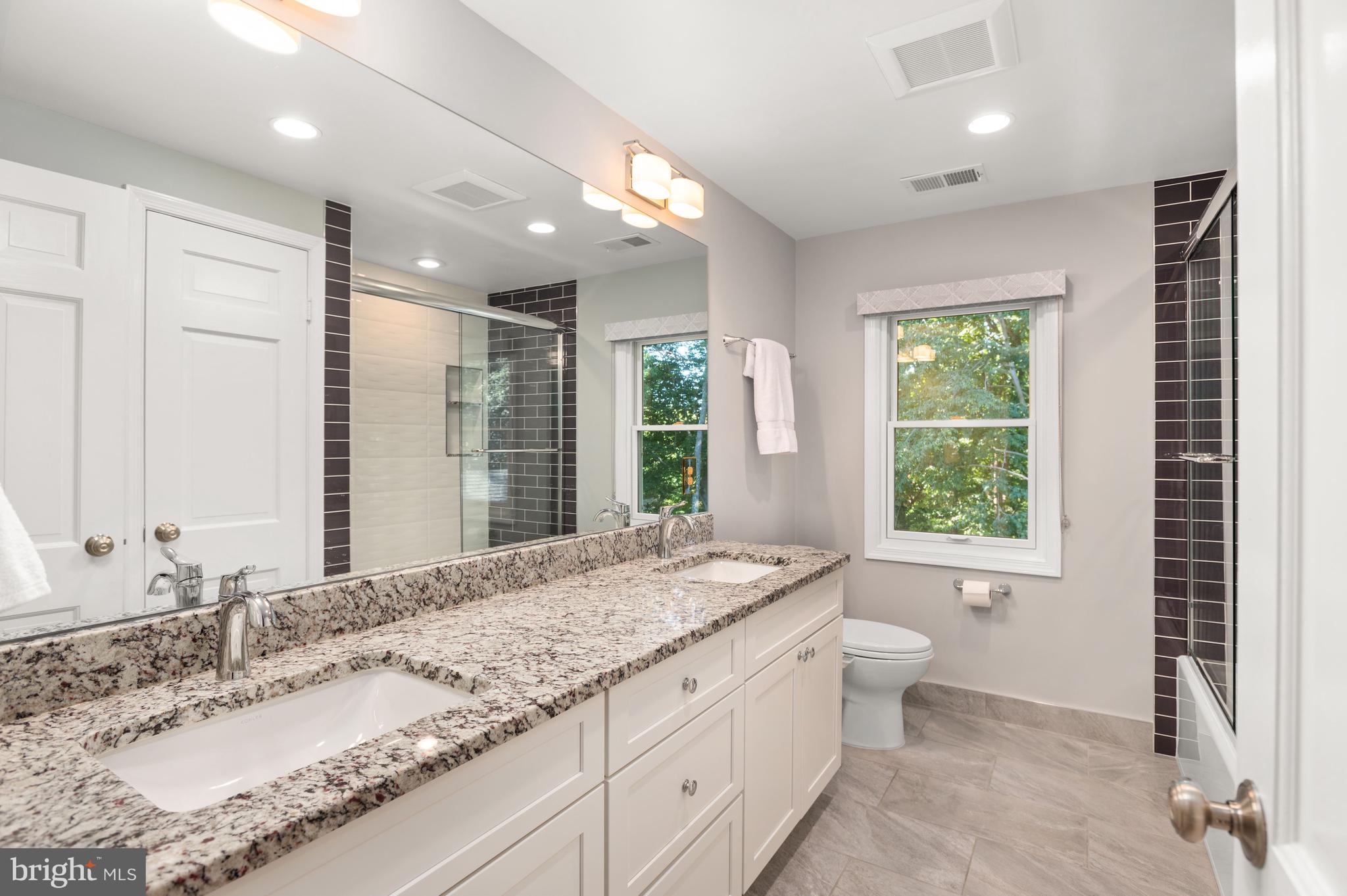 FOX HILLS - Residential