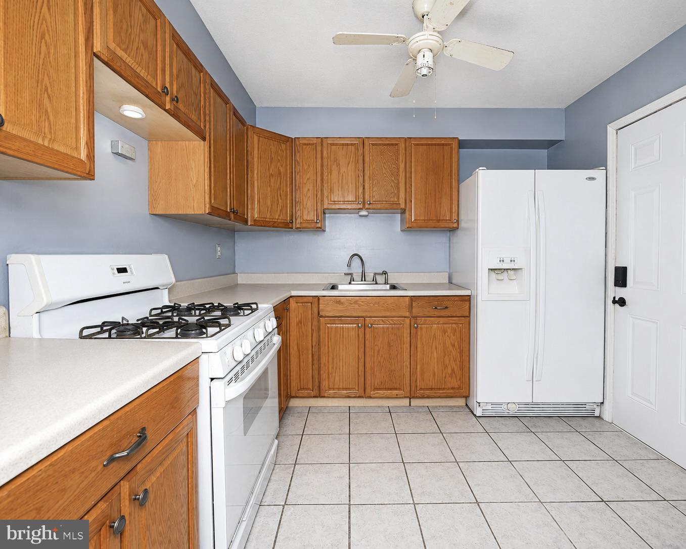 WINDSOR MILL MANOR - Residential