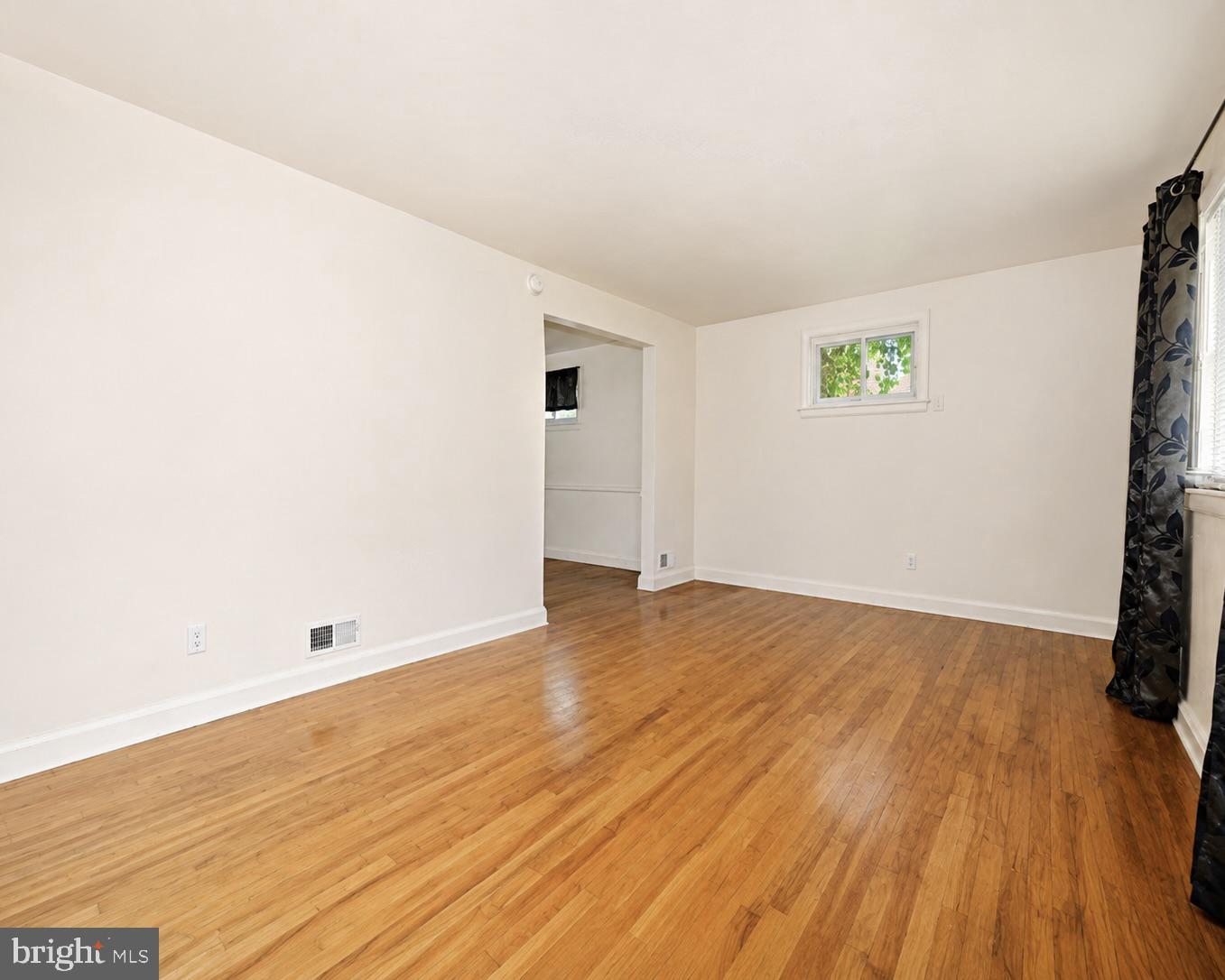 WINDSOR MILL MANOR - Residential