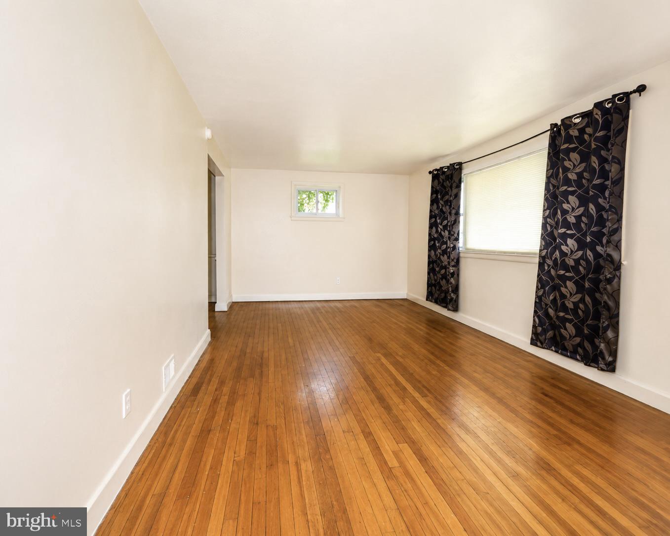 WINDSOR MILL MANOR - Residential