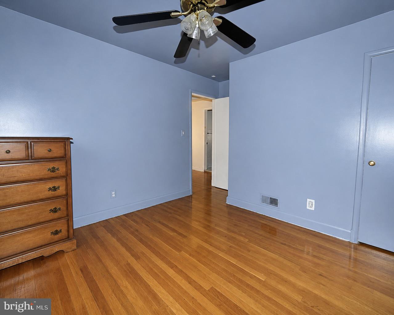 WINDSOR MILL MANOR - Residential