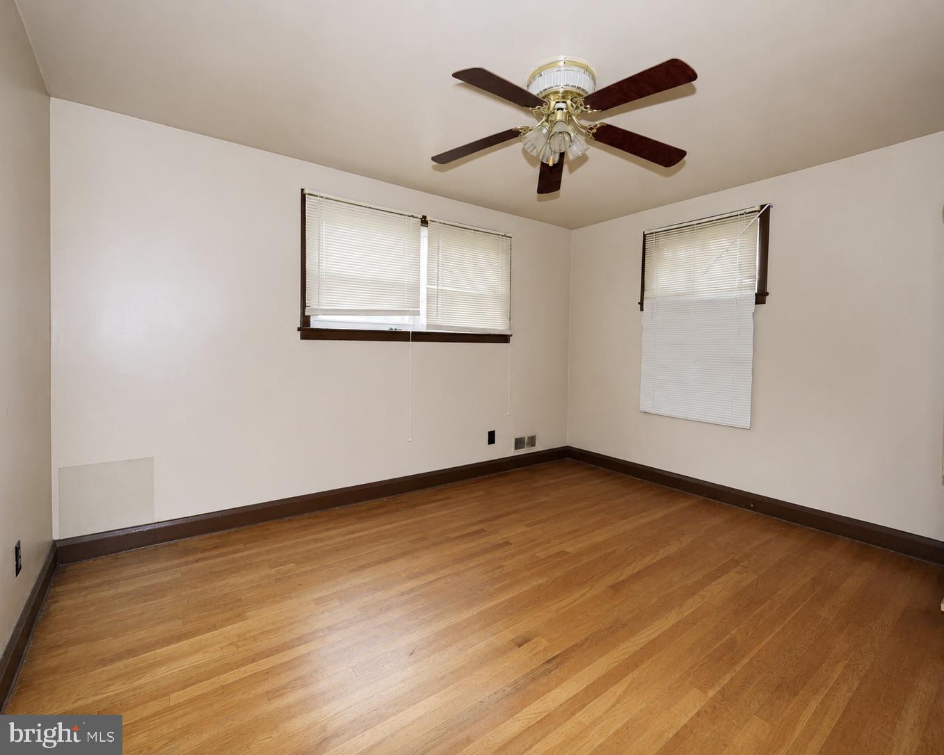 WINDSOR MILL MANOR - Residential