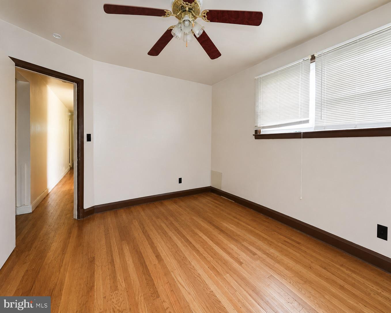 WINDSOR MILL MANOR - Residential