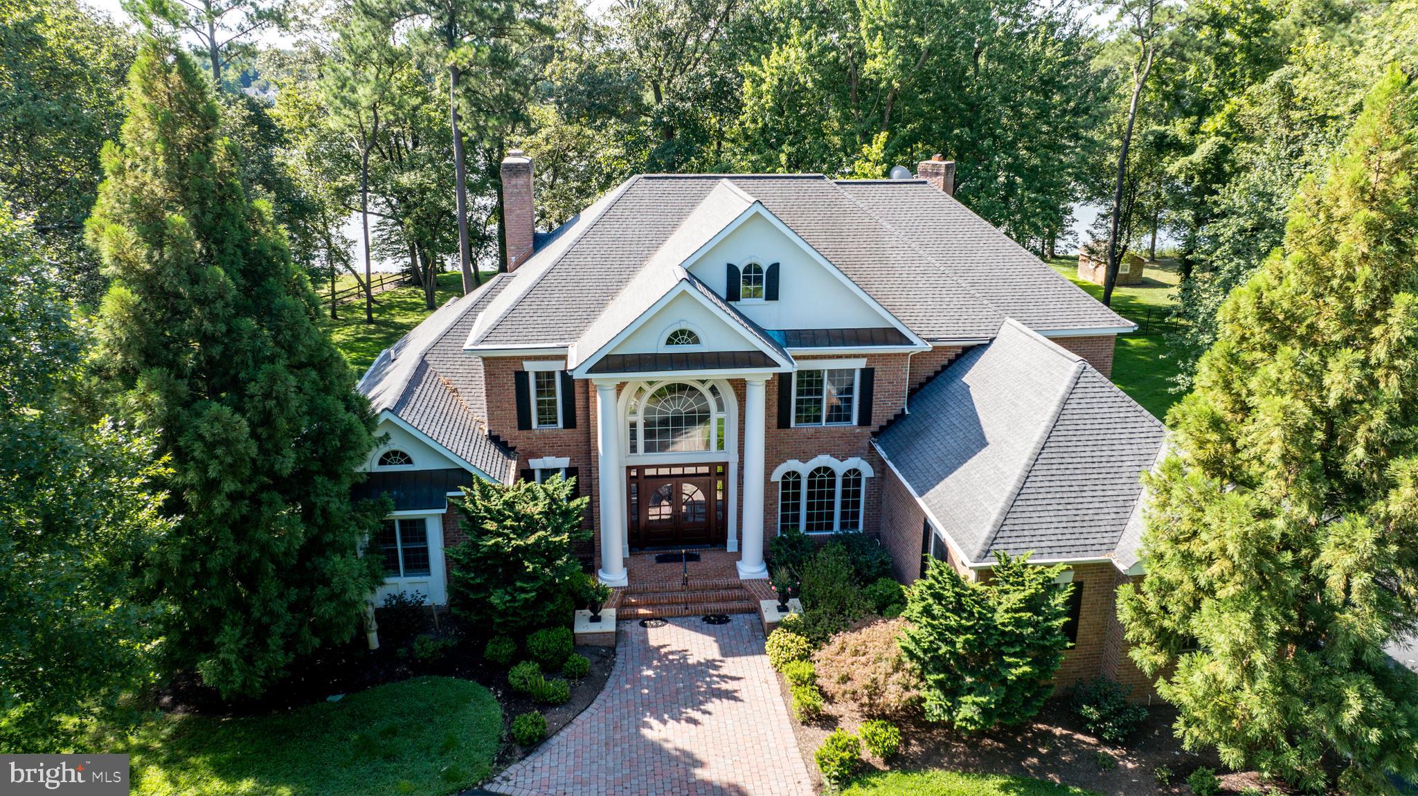 BAILEYS NECK - Residential