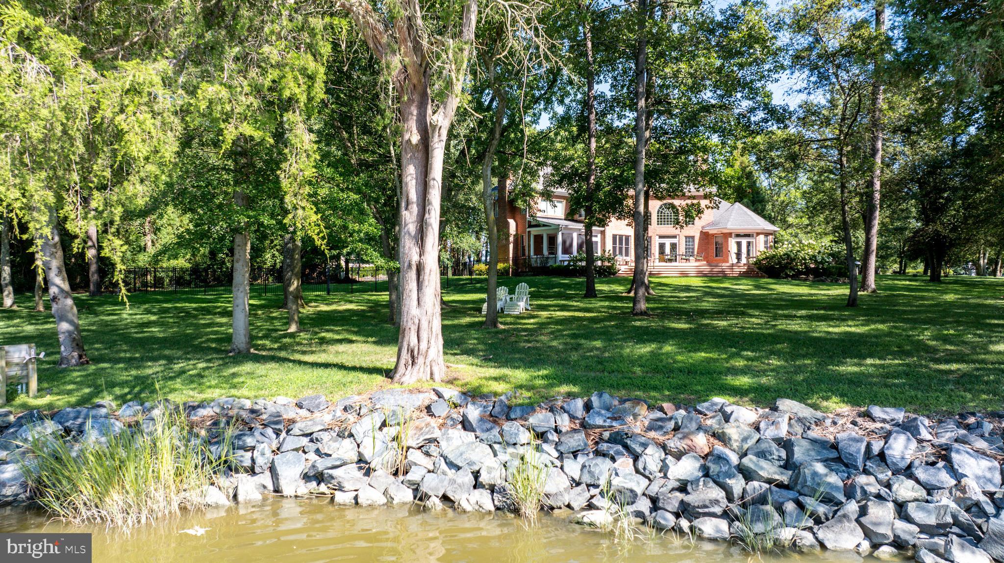 BAILEYS NECK - Residential